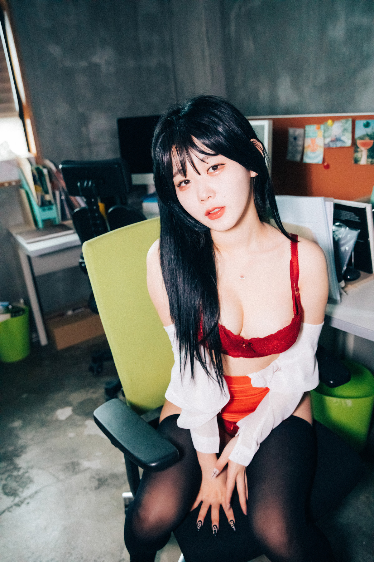 ZIA.Kwon 권지아, Loozy ‘Office Slave’ Set.02の写真 26