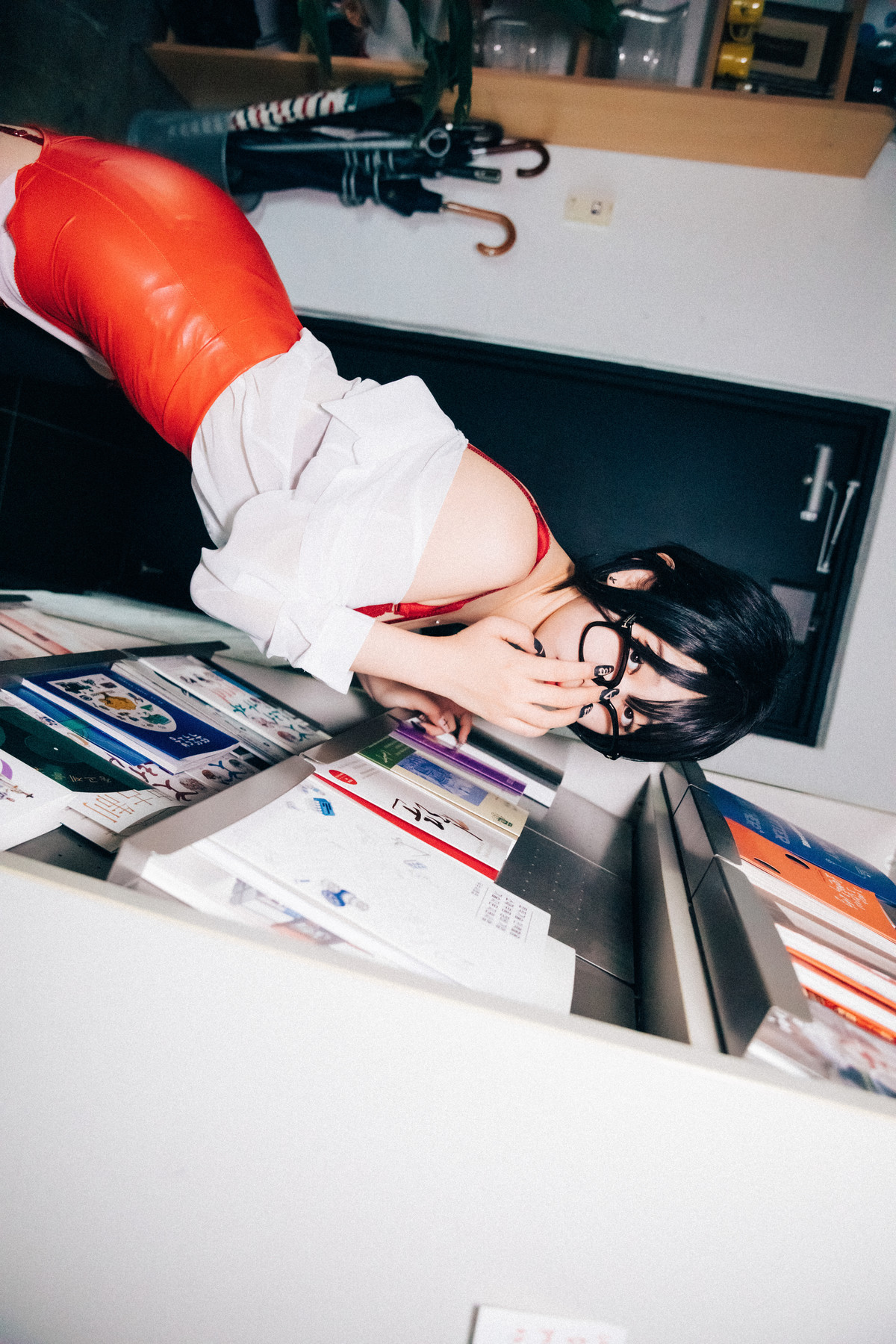 ZIA.Kwon 권지아, Loozy ‘Office Slave’ Set.04の写真 2