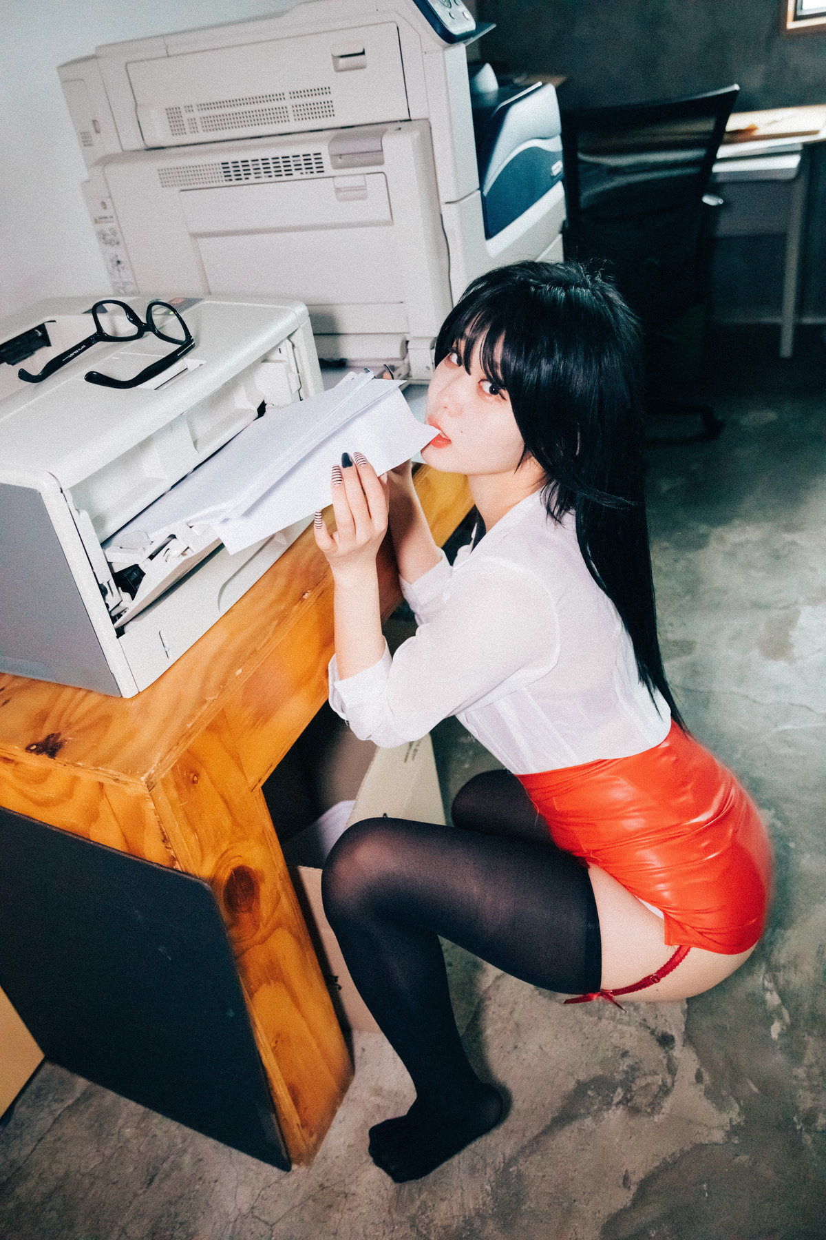 ZIA.Kwon 권지아, Loozy ‘Office Slave’ Set.05の写真 4