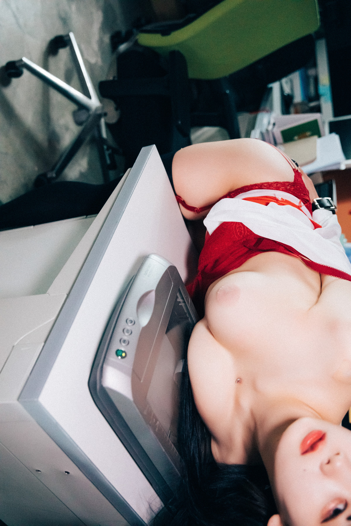 ZIA.Kwon 권지아, Loozy ‘Office Slave’ Set.05の写真 25