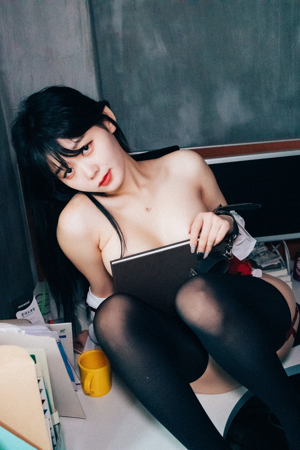 ZIA.Kwon 권지아, Loozy ‘Office Slave’ Set.05の写真 41