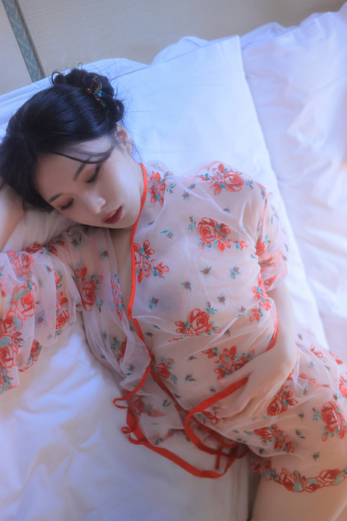 Yeon Woo 연우, Photobook ‘Heat’ Set.03の写真 11