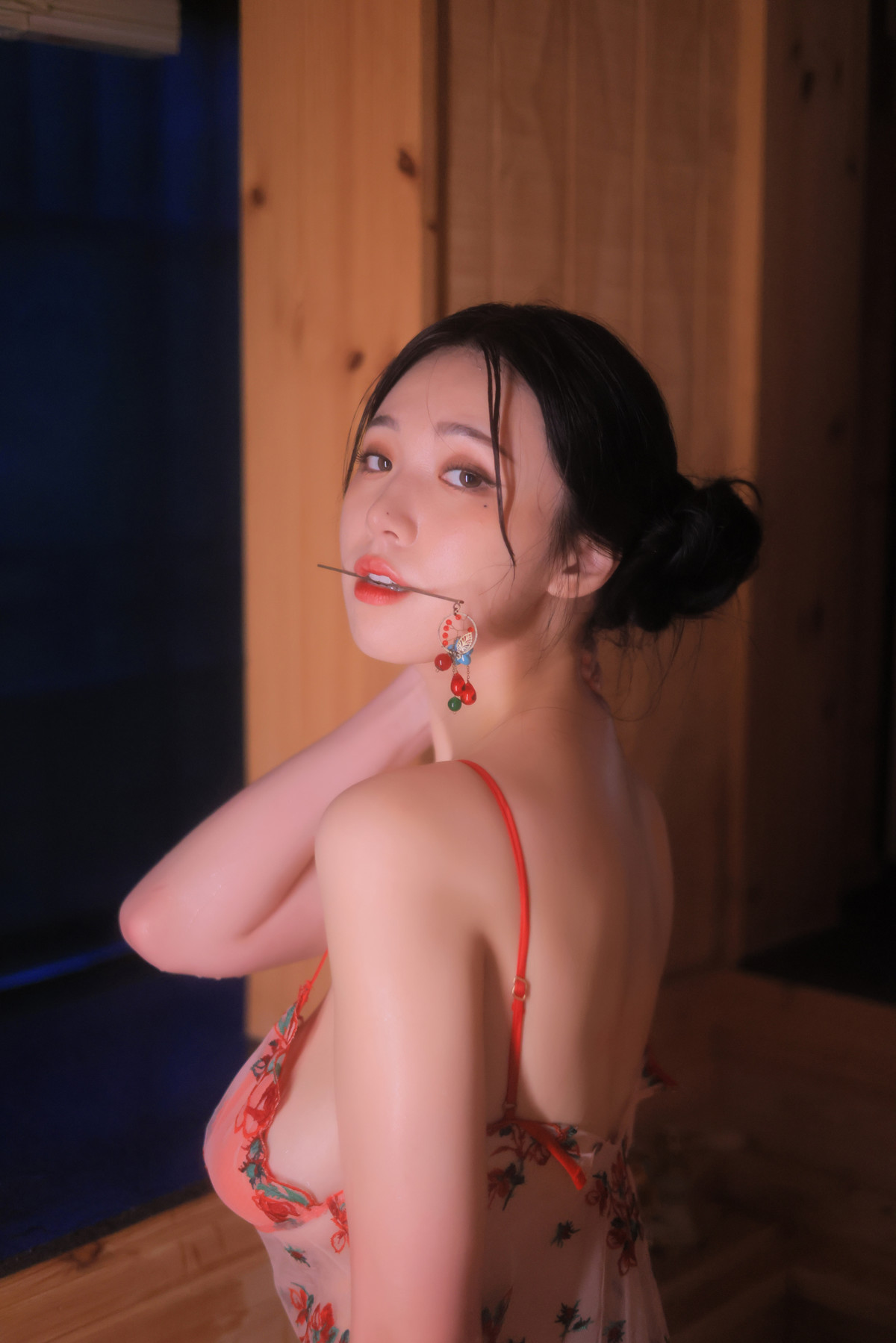 Yeon Woo 연우, Photobook ‘Heat’ Set.04の写真 28