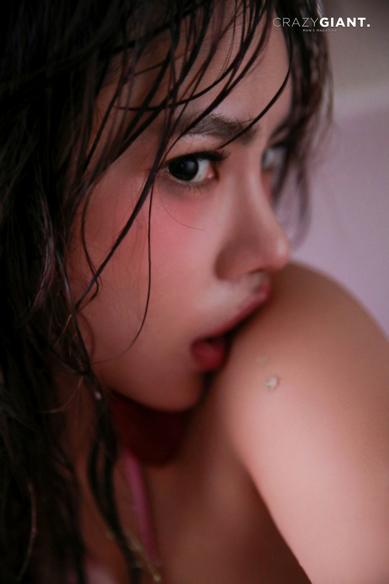 Bani 바니, CrazyGiant “Strawberry Vibes” Set.01の写真 3