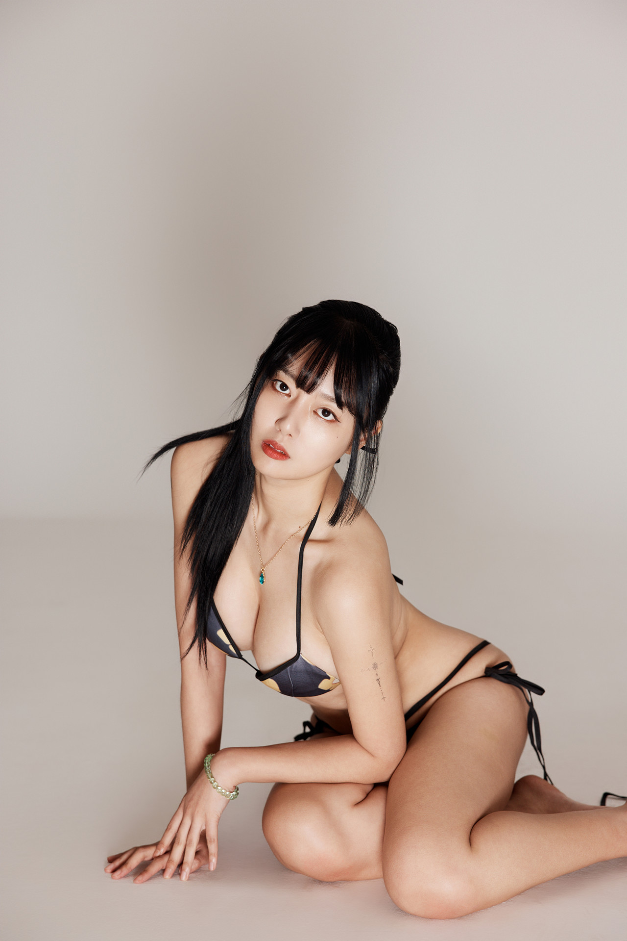 Kiki 키키, PhotoBook ‘Black Hair Marin ♥흑발 마린 키키♥’ Set.02の写真 30