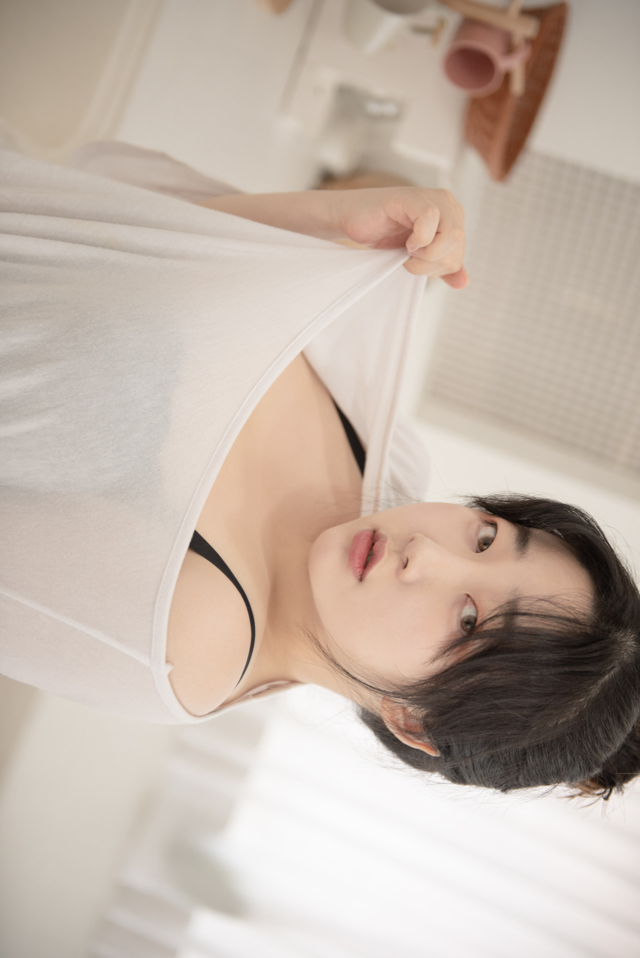 Soonjin 순진이, Photobook ‘T-Shirt’の写真 12