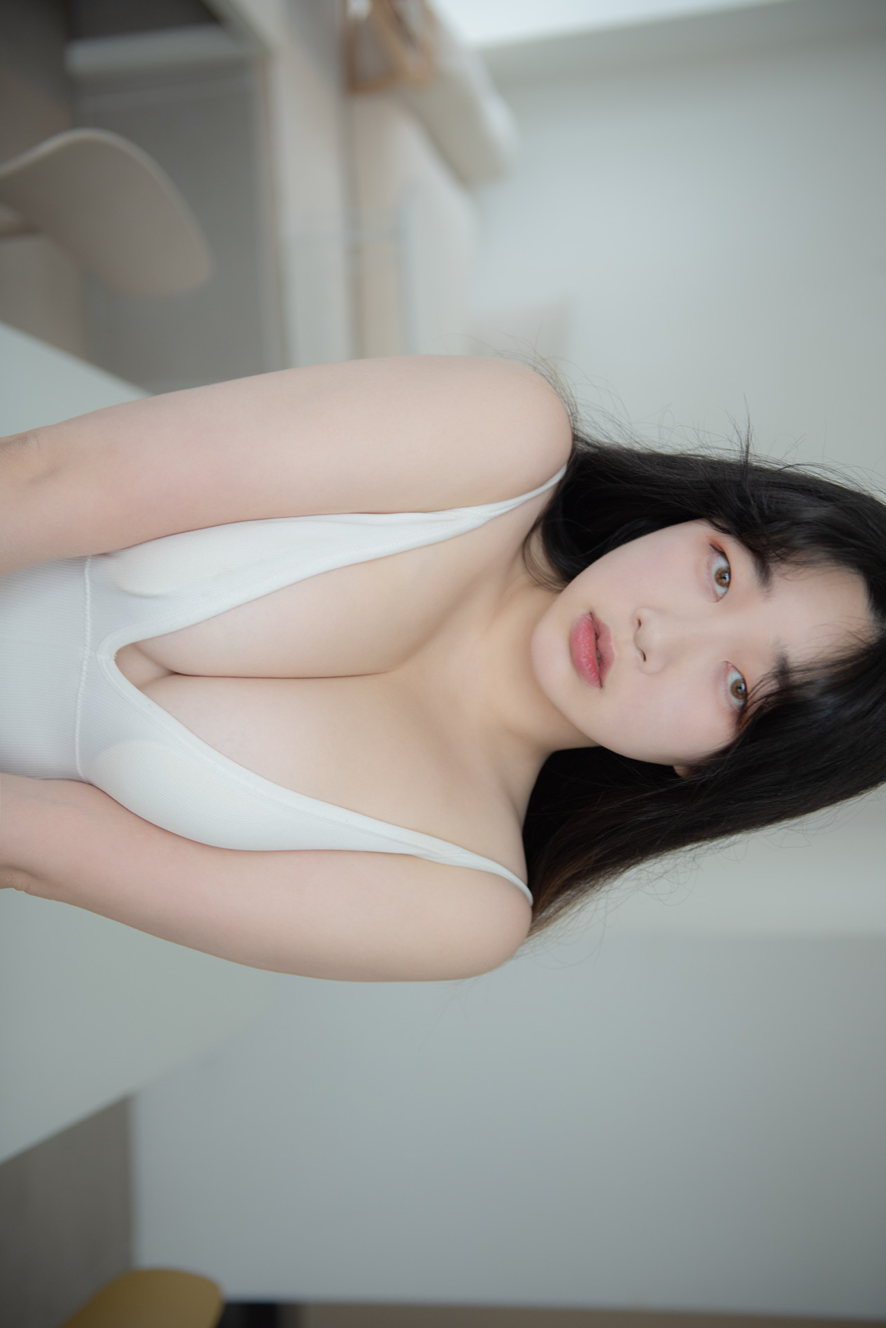 Soonjin 순진이, Photobook ‘Dolphin’の写真 31