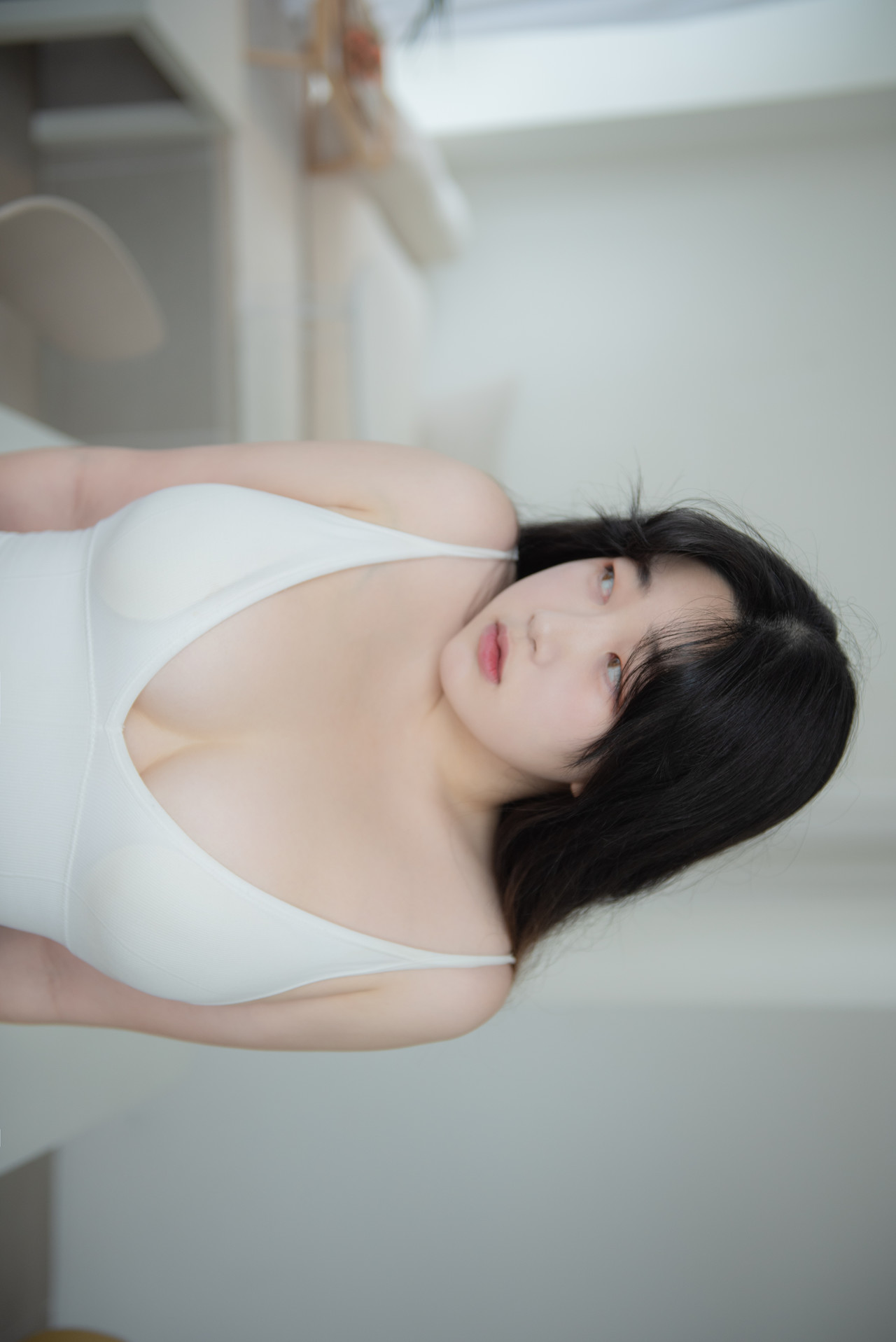 Soonjin 순진이, Photobook ‘Dolphin’の写真 33