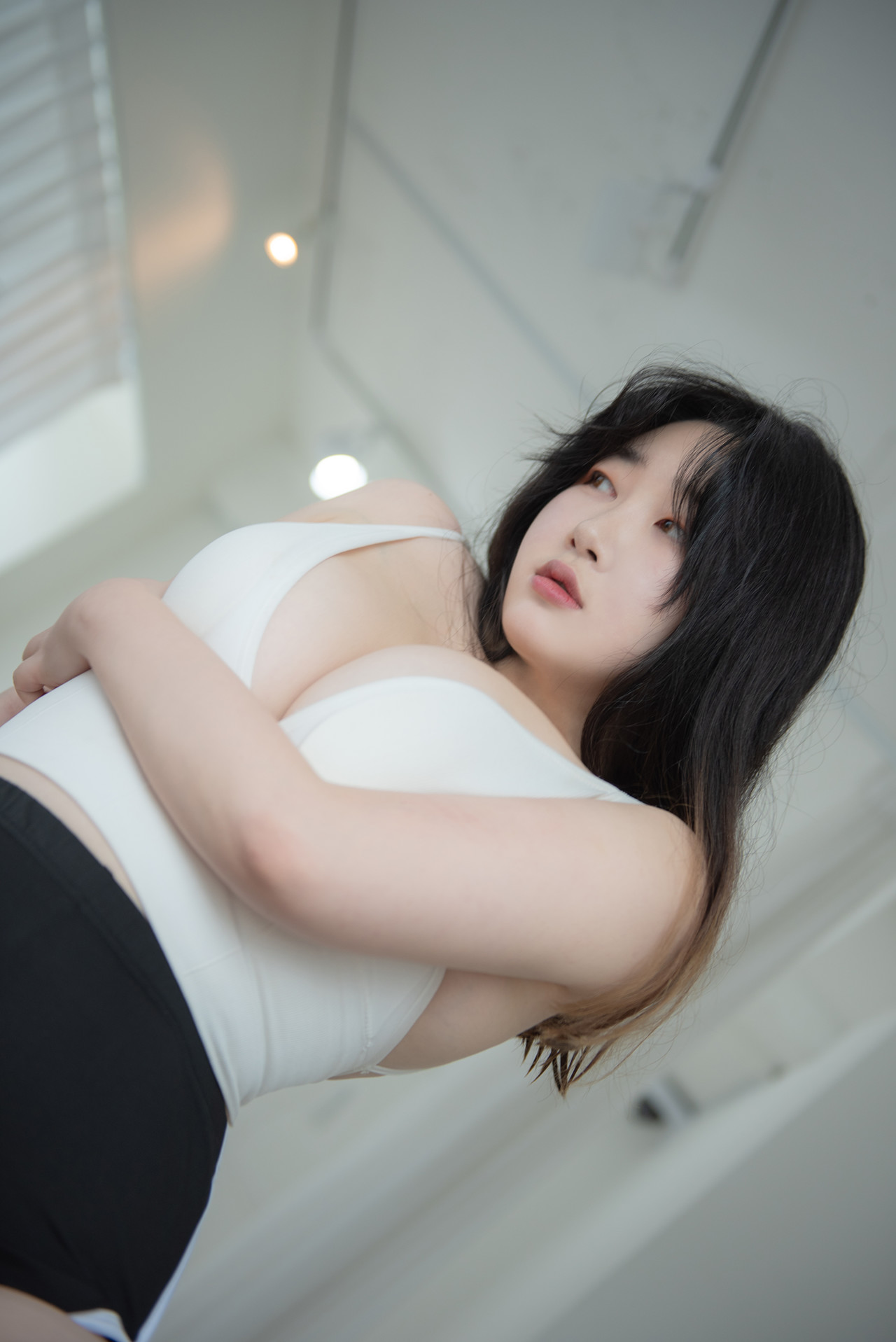 Soonjin 순진이, Photobook ‘Dolphin’の写真 36