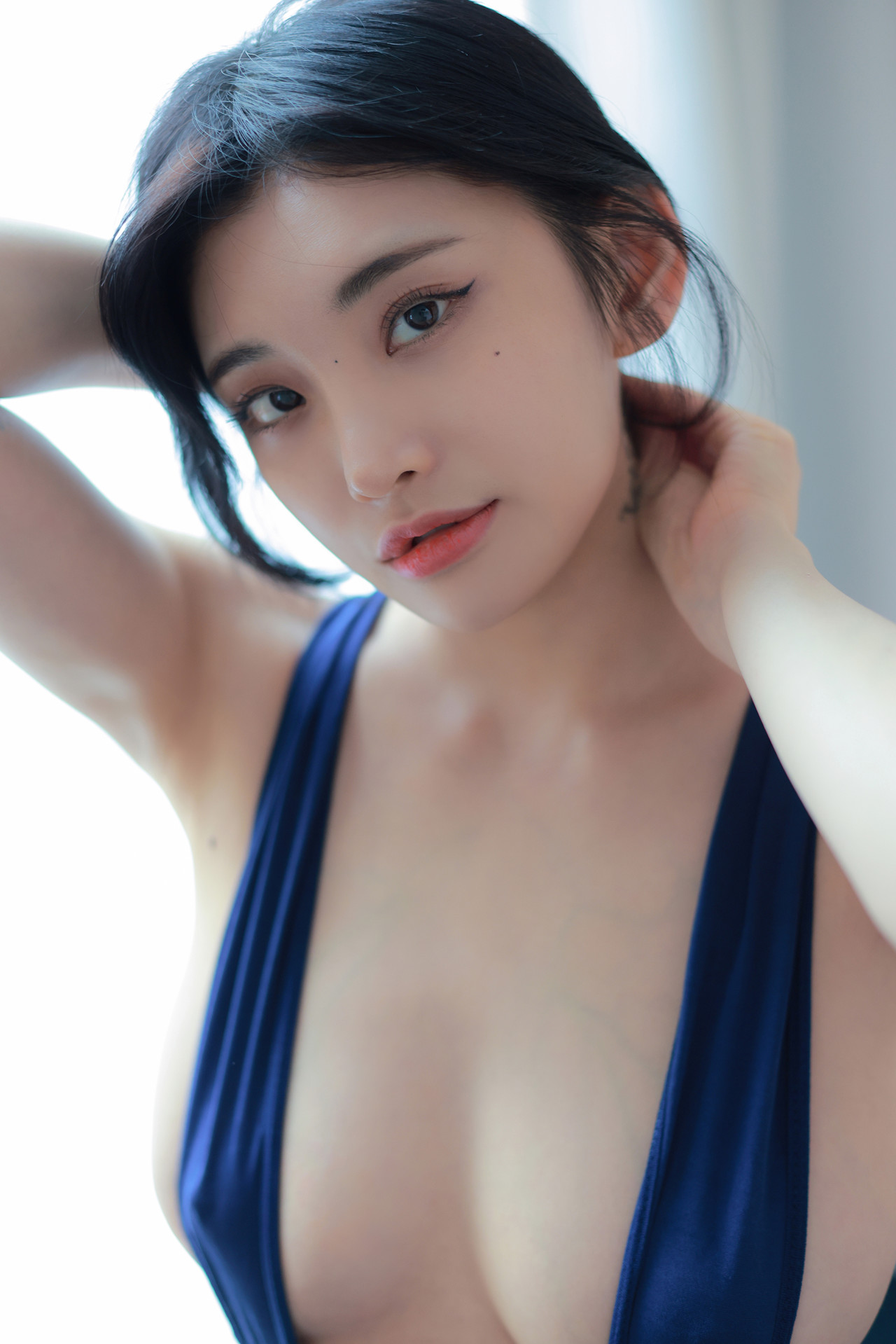 Sula 첼설아, Photobook ‘Navy Bodysuit’ Set.02の写真 3