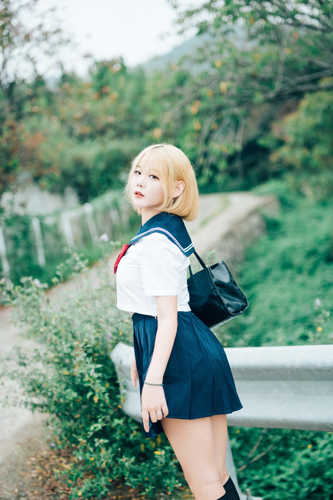 ZIA.Kwon 권지아, Haivia ‘Summer Memories’ Set.02の写真 4