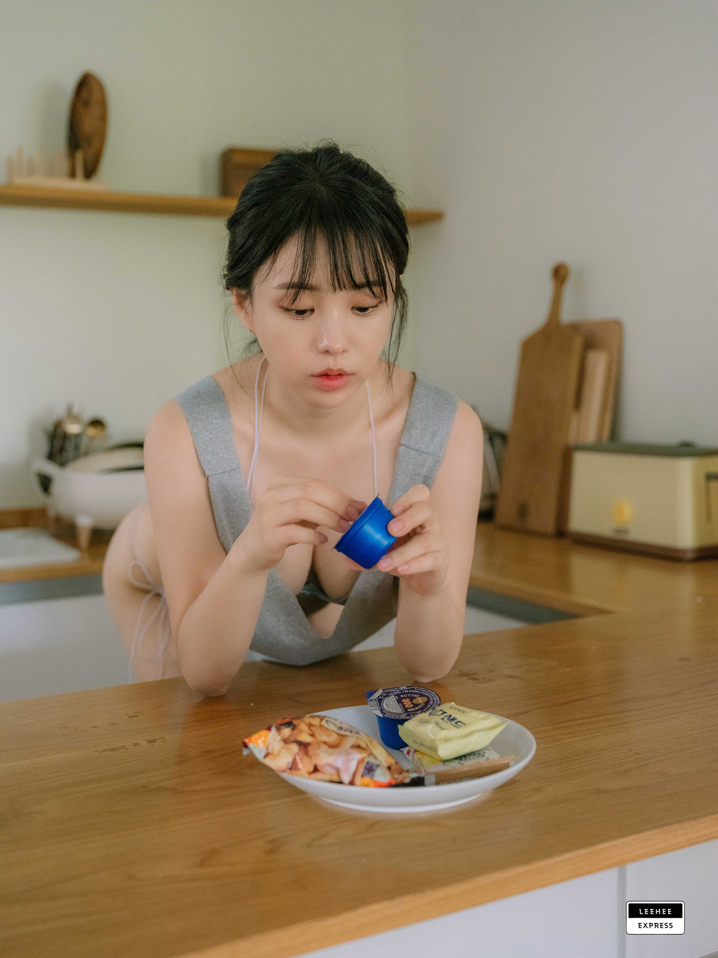 Yuri 유리, LEEHEE EXPRESS LEND-037 Set.01の写真 9