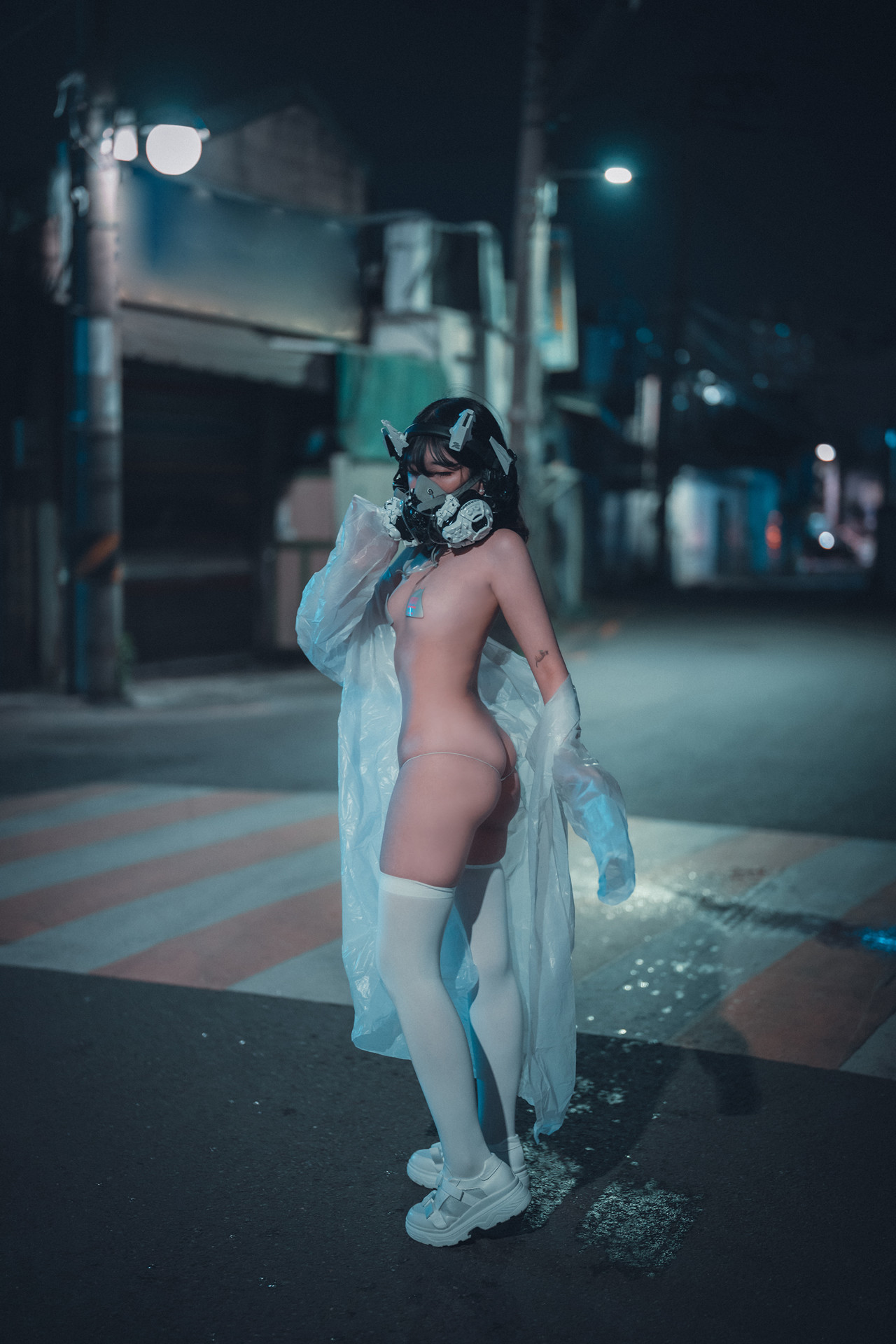 Sonson 손손, DJAWA ‘Masked-girl in raincoat’ Set.01の写真 6