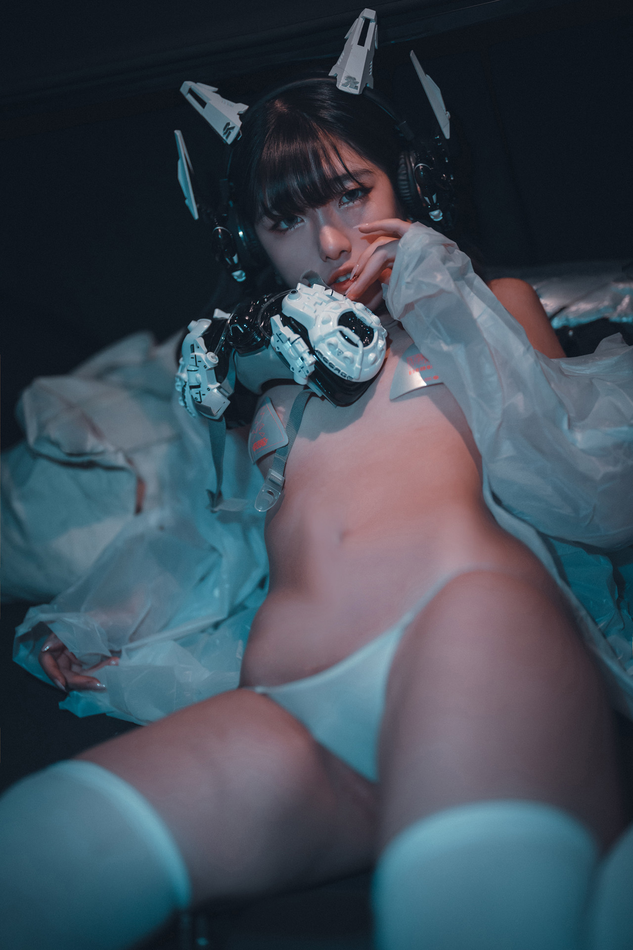 Sonson 손손, DJAWA ‘Masked-girl in raincoat’ Set.01の写真 46