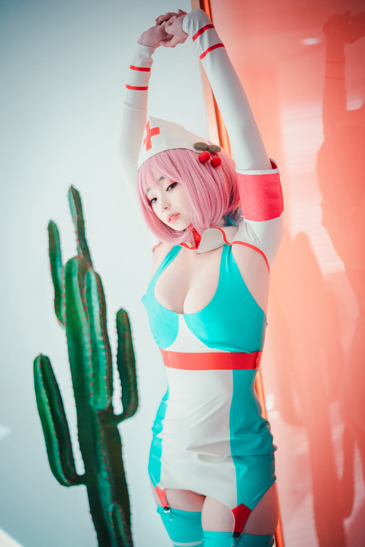 Bambi 밤비, DJAWA ‘Cling To Latex’の写真 30