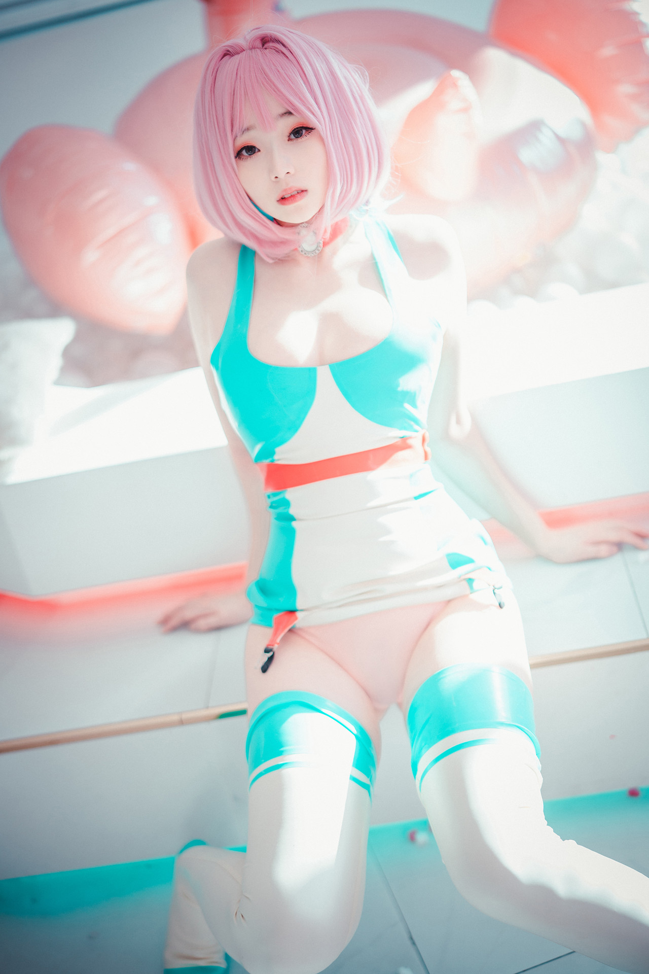 Bambi 밤비, DJAWA ‘Cling To Latex’の写真 41