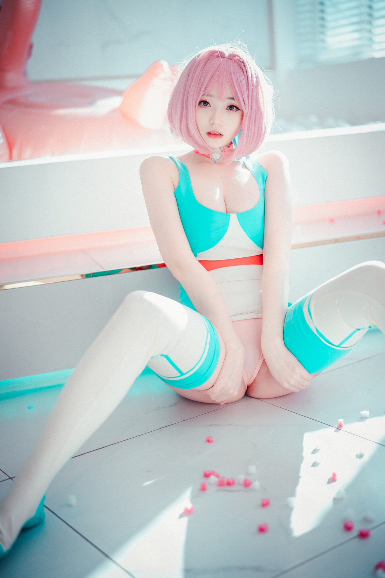 Bambi 밤비, DJAWA ‘Cling To Latex’の写真 42