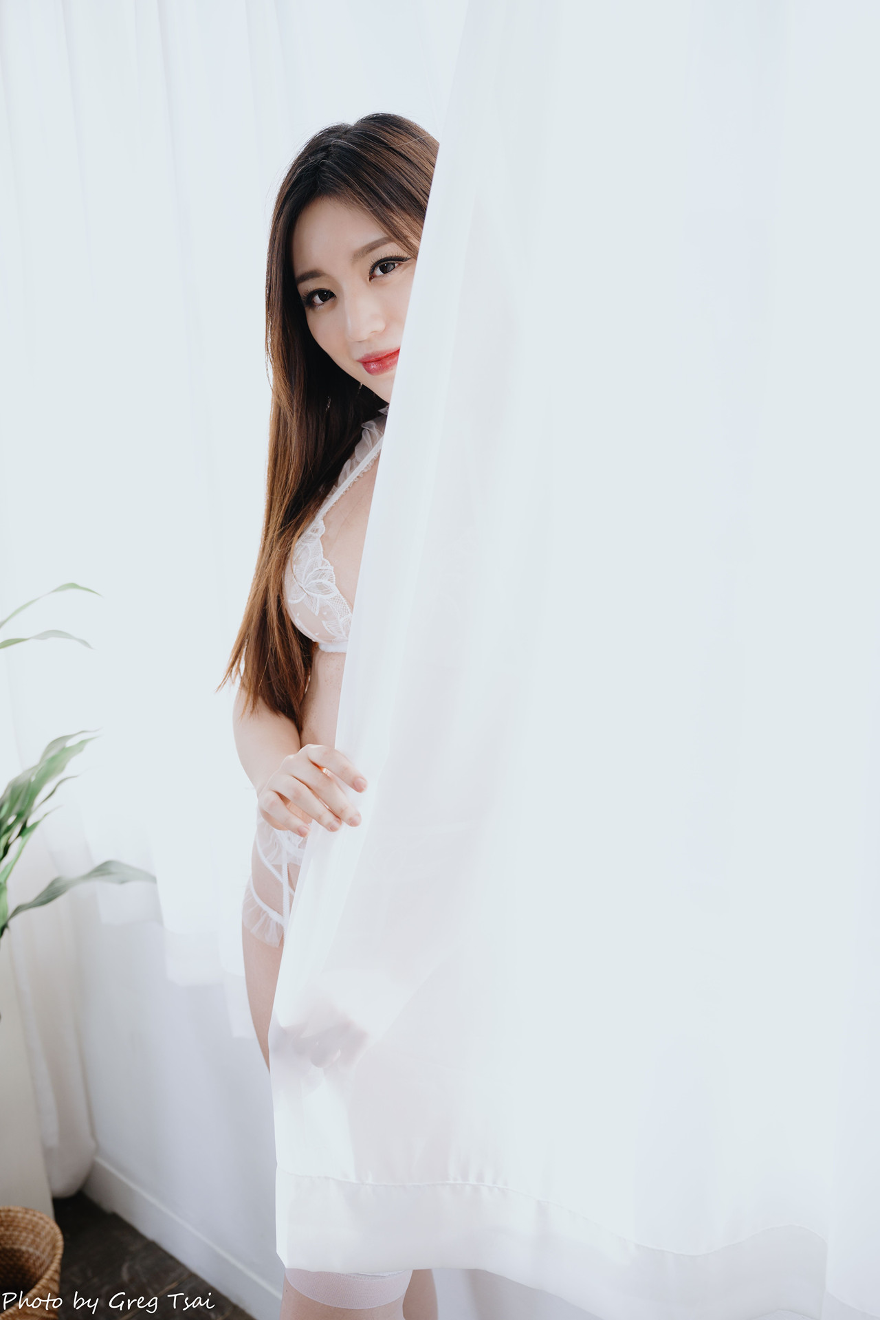 Lily 리리, Photobook Cute White Silk Set.02の写真 2