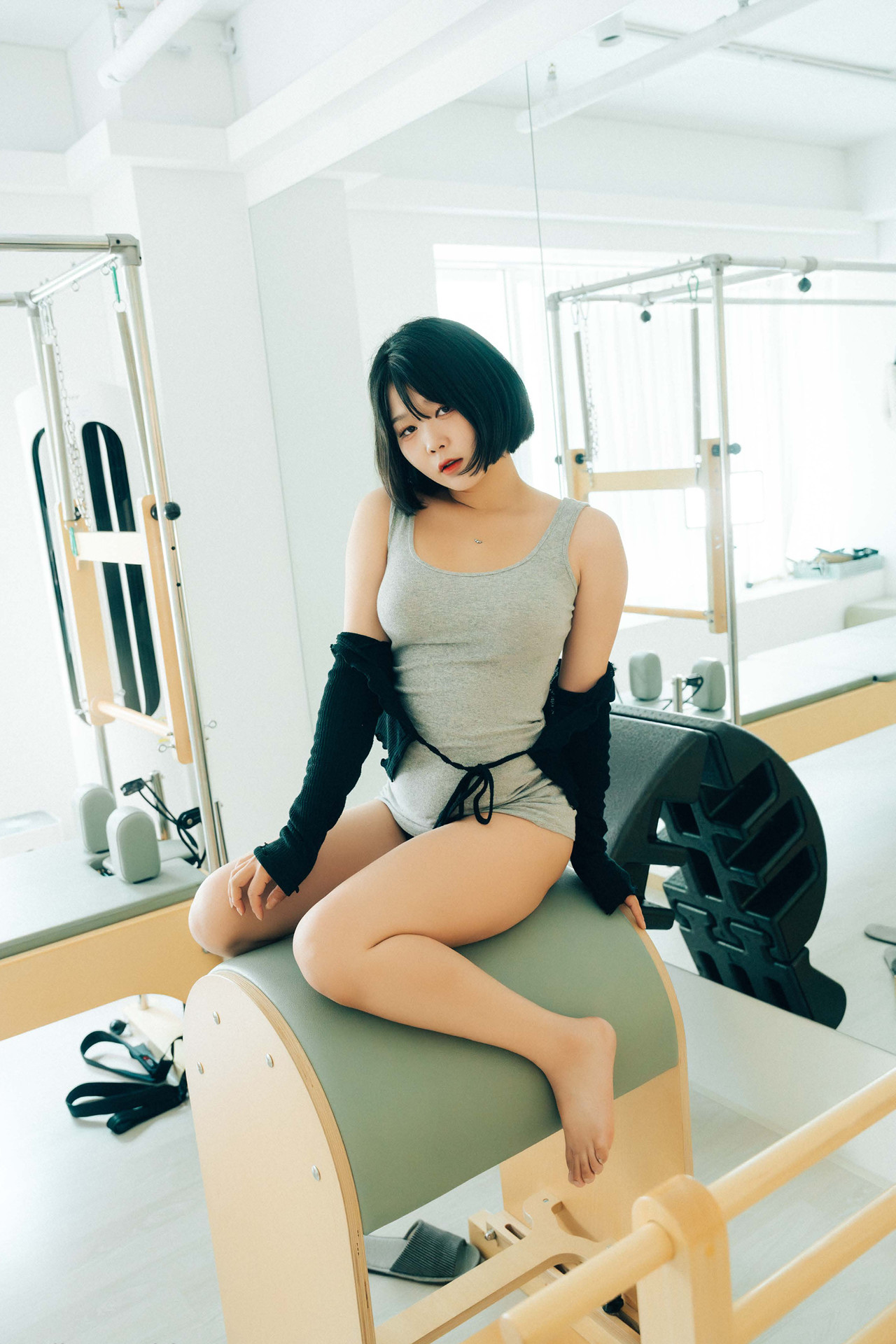 ZIA.Kwon 권지아, Haivia Photobook ‘Oily’ Set.01の写真 4