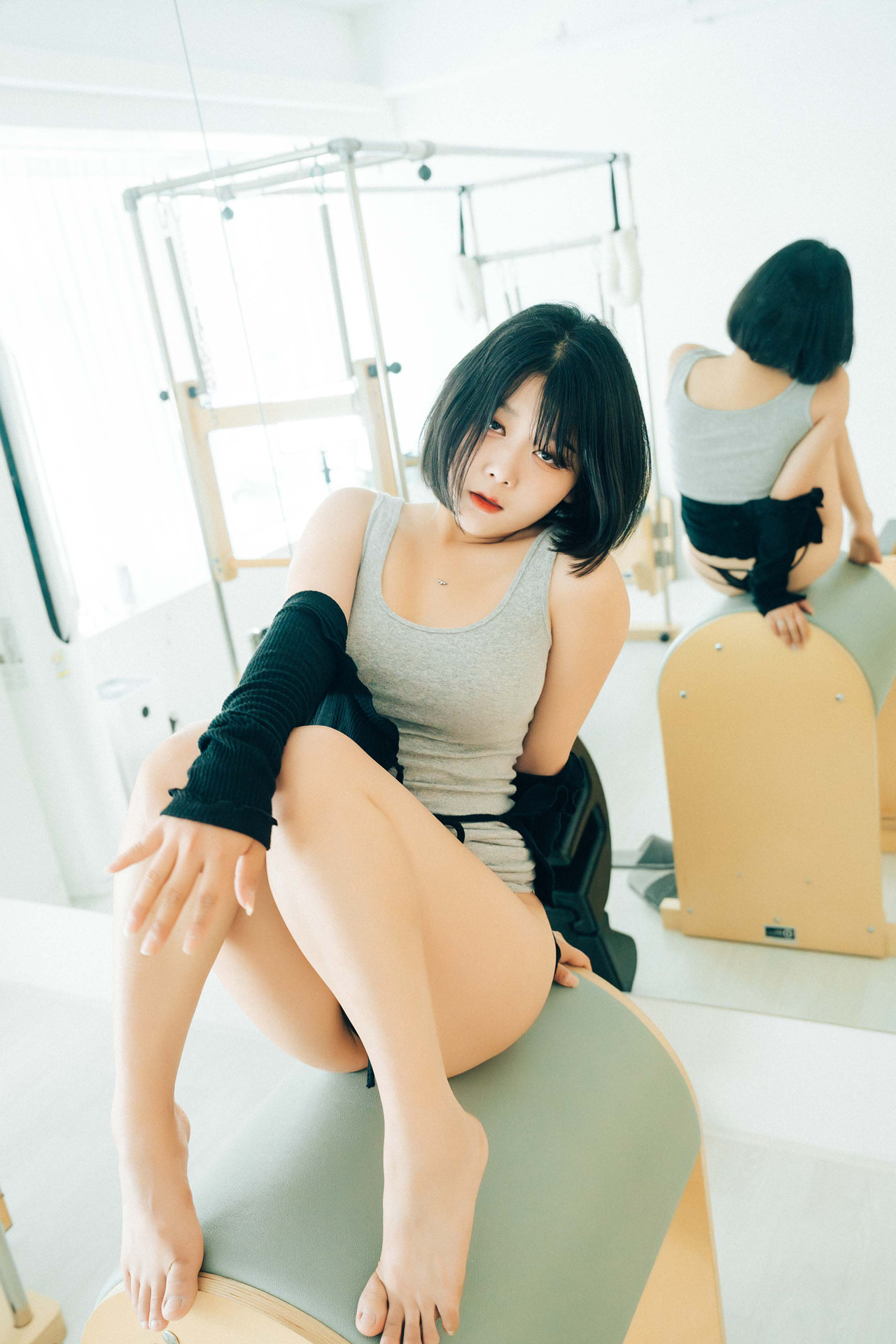ZIA.Kwon 권지아, Haivia Photobook ‘Oily’ Set.01の写真 9