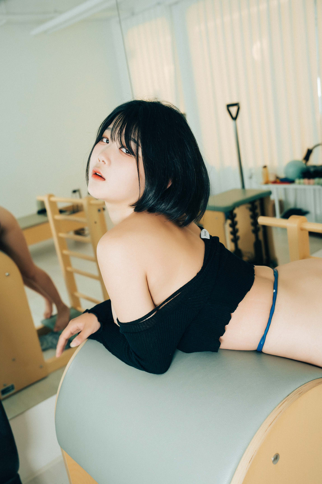 ZIA.Kwon 권지아, Haivia Photobook ‘Oily’ Set.02の写真 42