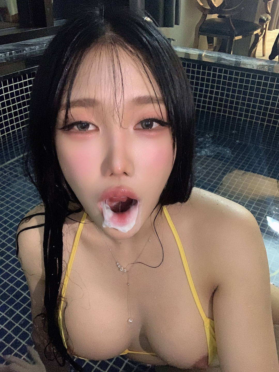 Yunjin 챌이, Moon Night Snap Photobook ‘Pikachu’の写真 31