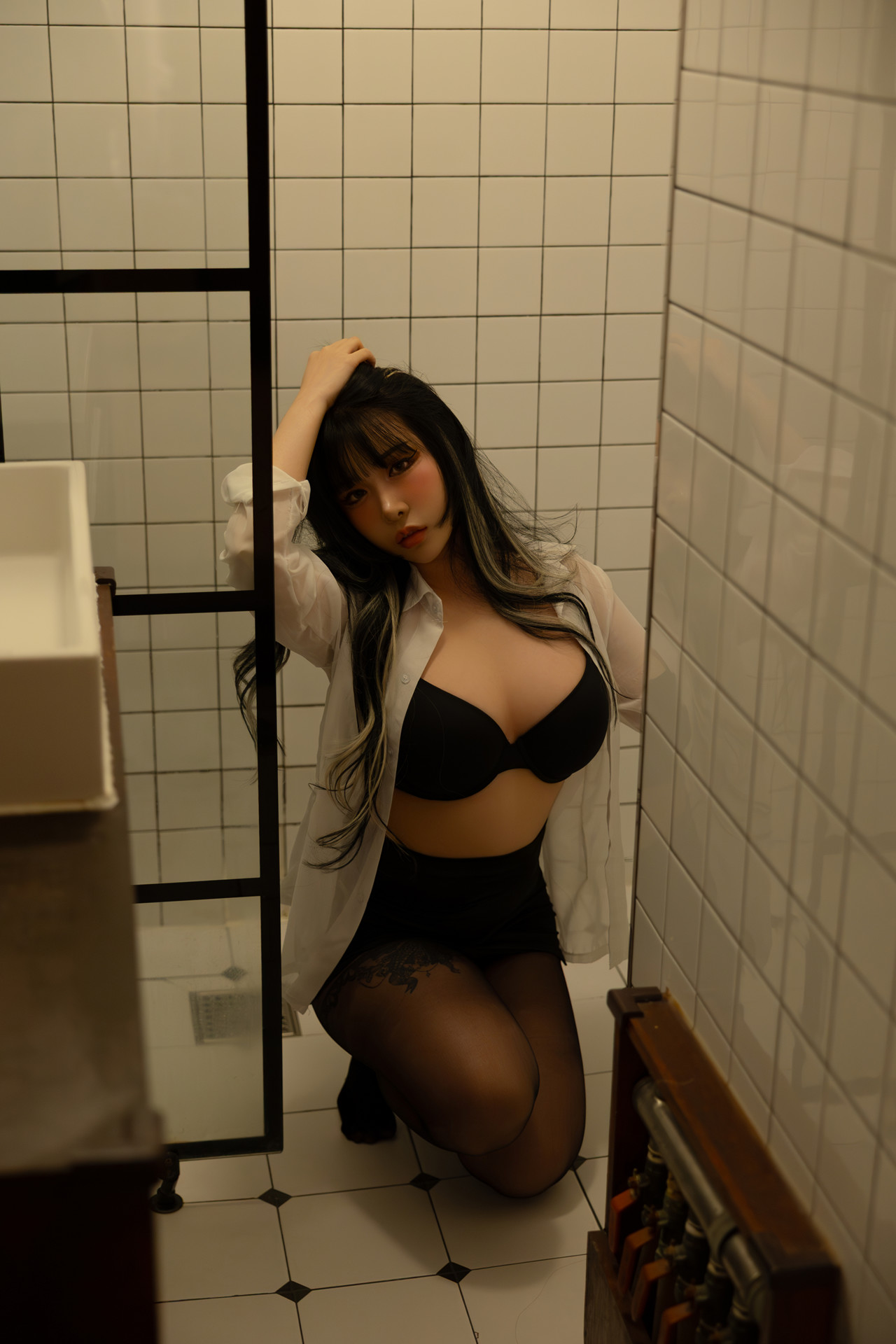 Lee Yuin 유인, Photobook ‘Girl Next Door’ Set.01の写真 4