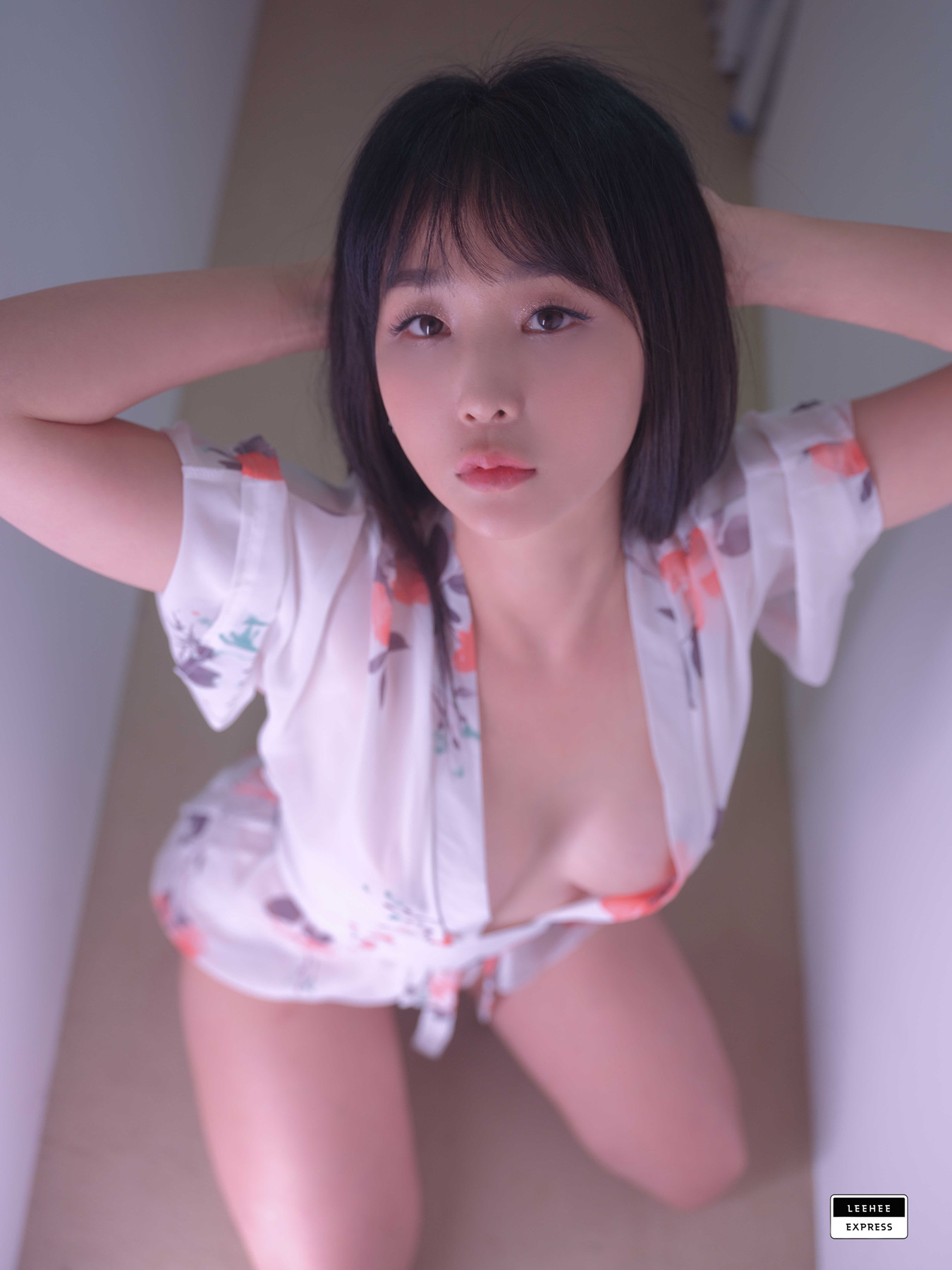 Yeoni 김여니, LEEHEE EXPRESS LEFM-014 Set.01の写真 9