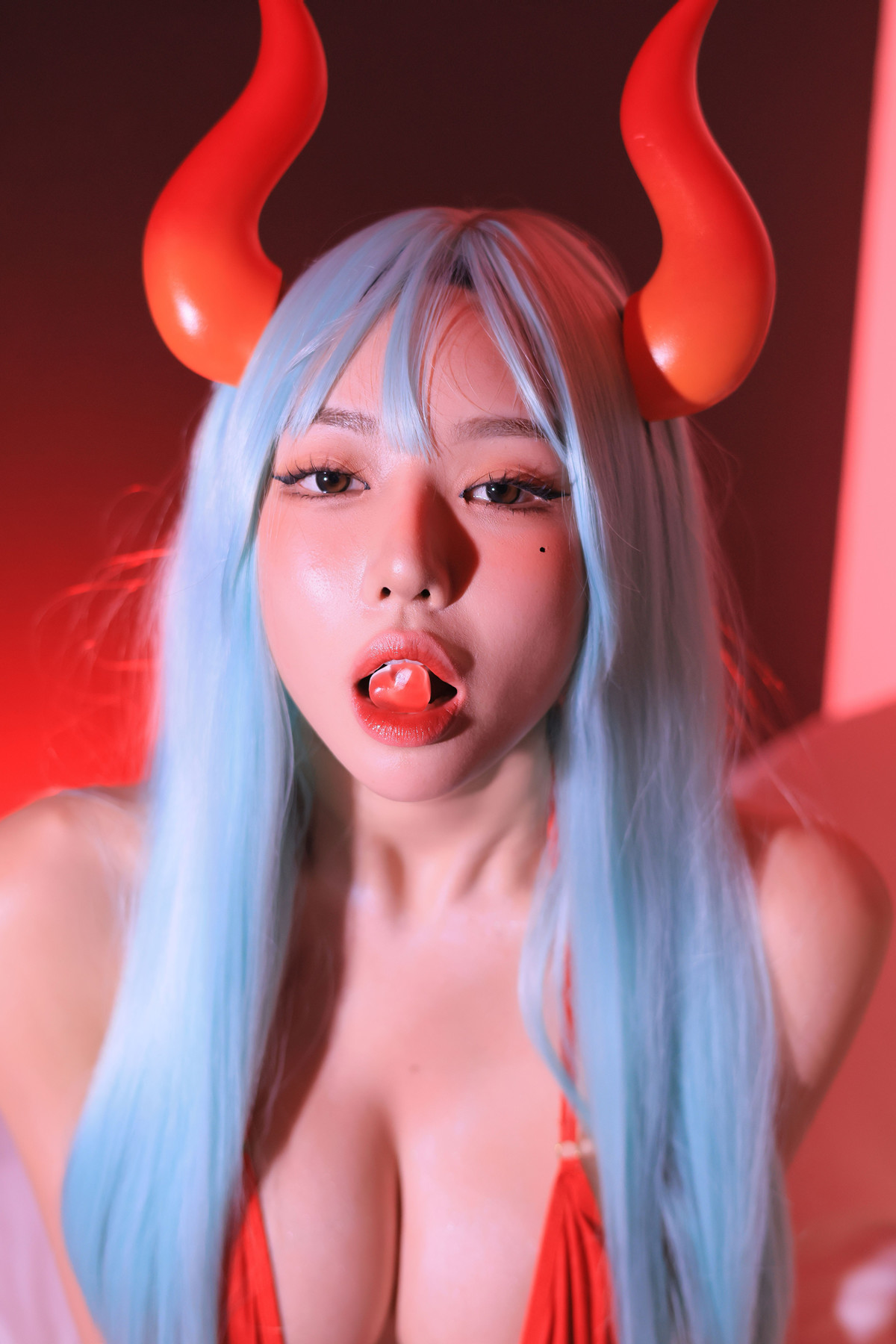 Dongeuran 동그란, PhotoBook 「Red Succubus」 Set.01の写真 43