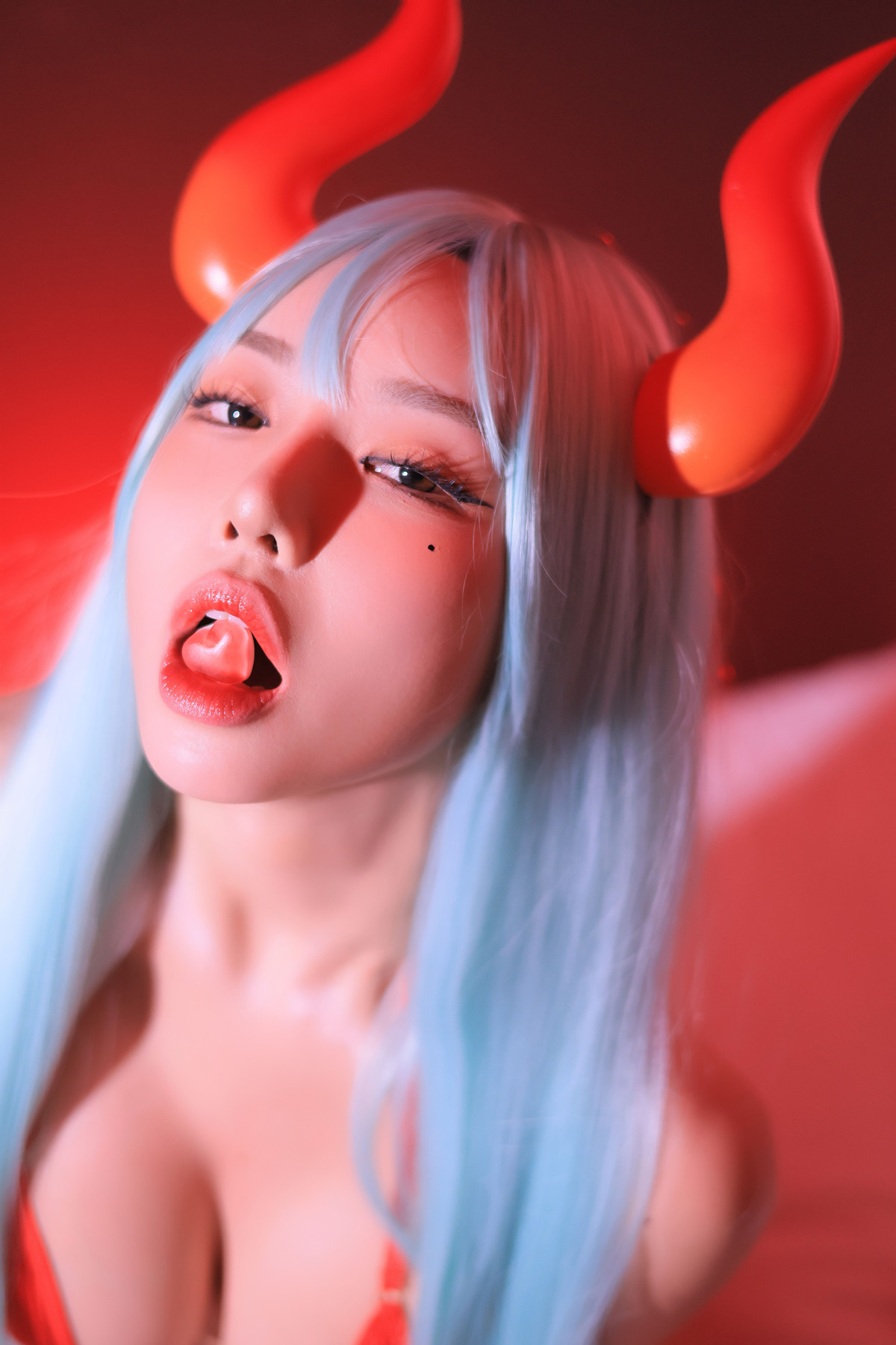 Dongeuran 동그란, PhotoBook 「Red Succubus」 Set.01の写真 47