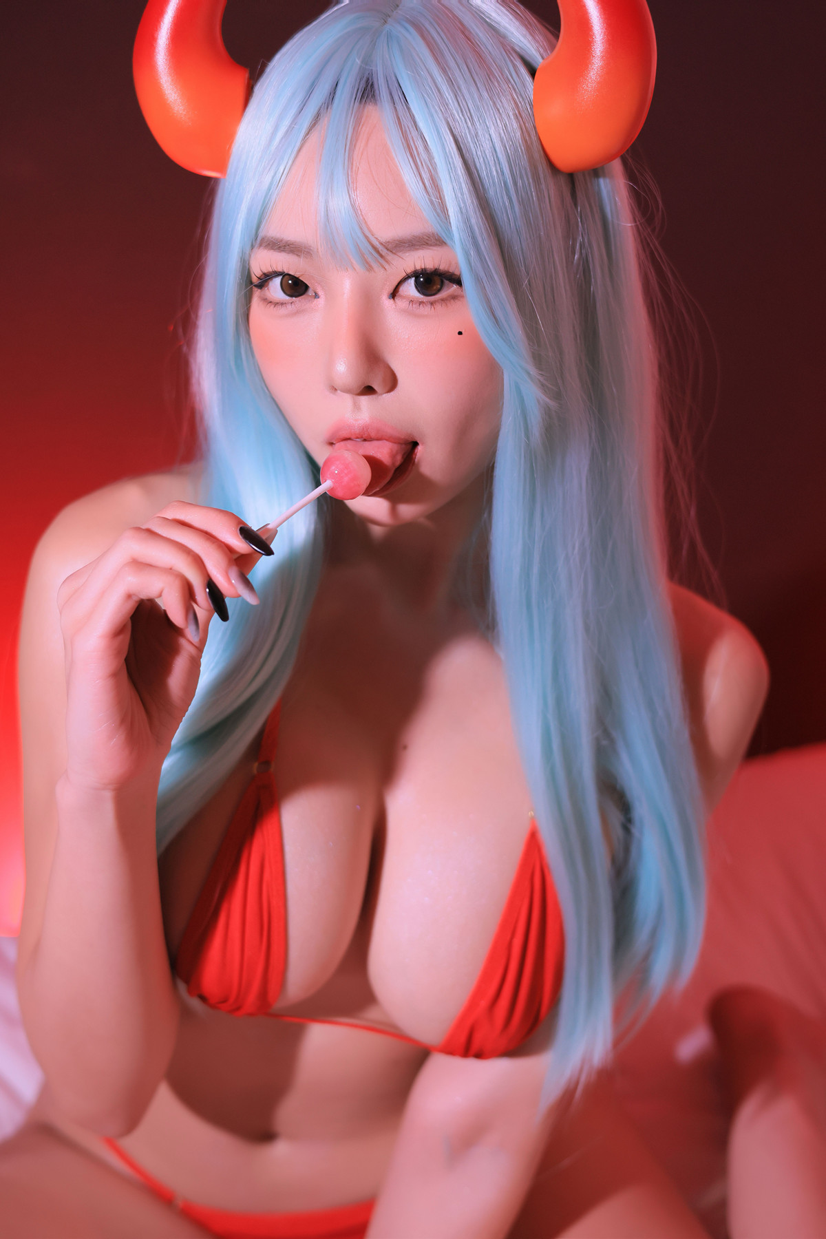 Dongeuran 동그란, PhotoBook 「Red Succubus」 Set.04の写真 8
