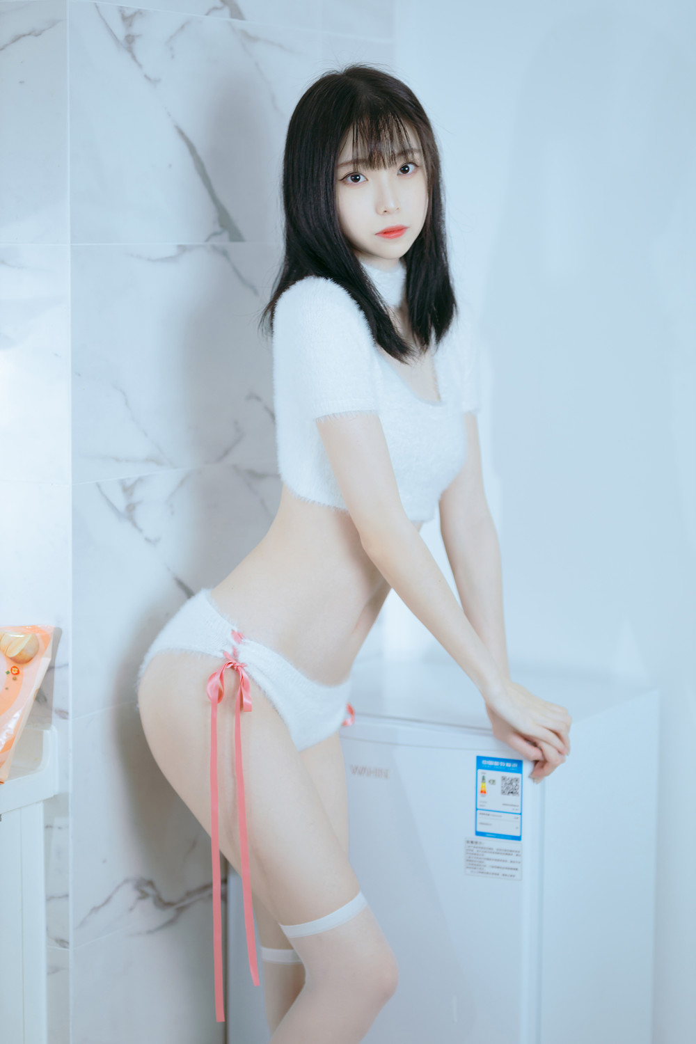 Cosplay 许岚LAN – 纯欲毛衣の写真 4