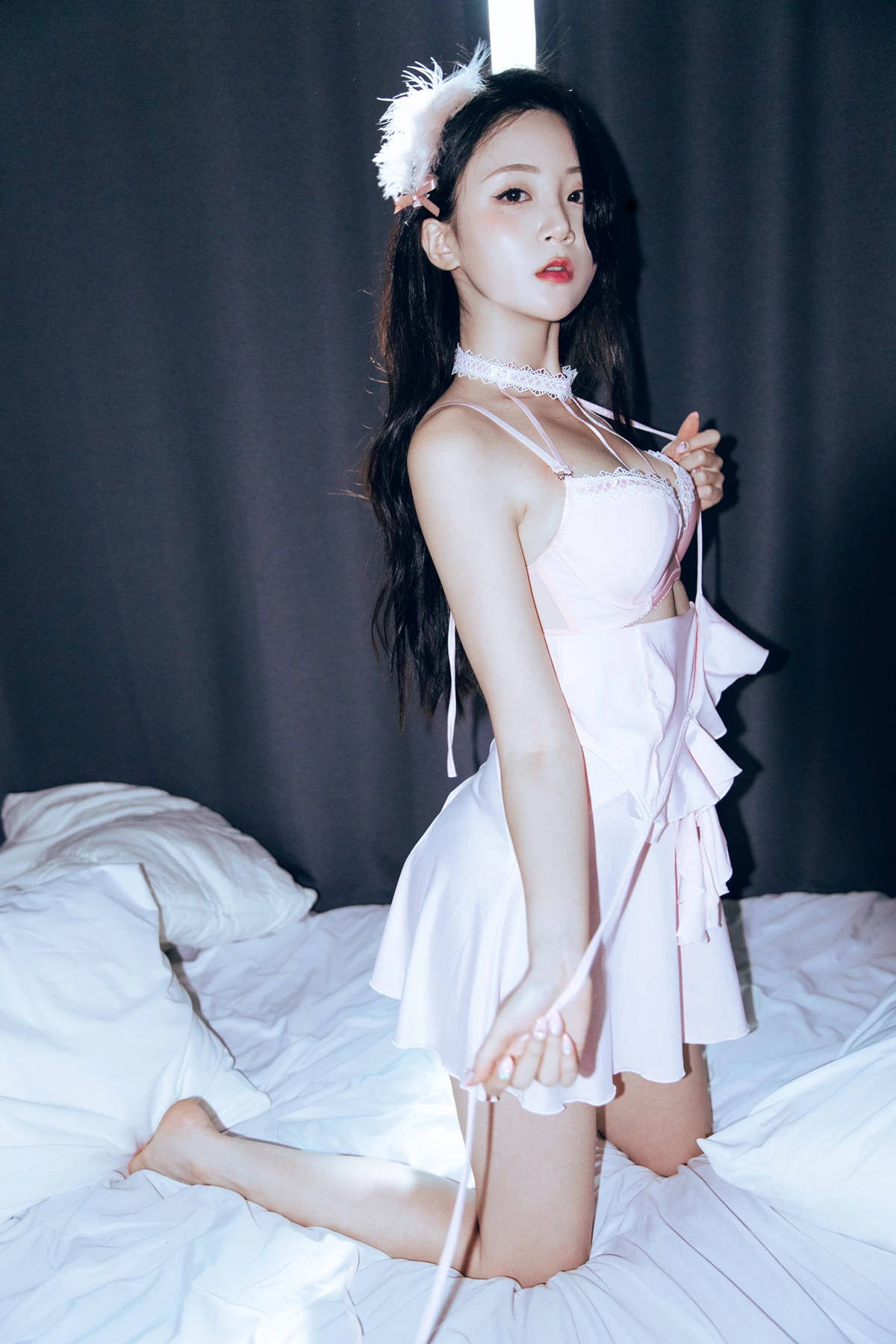 Hanseul 한슬, PhotoBook 「Black Swan」 Set.01の写真 25