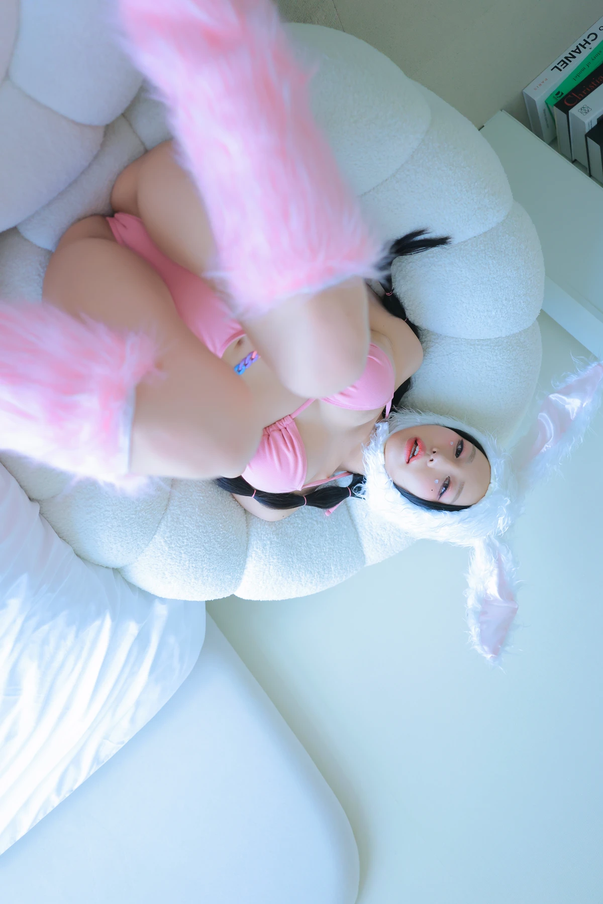Dongeuran 동그란, PhotoBook 「Naked Bunny」 Set.01の写真 50