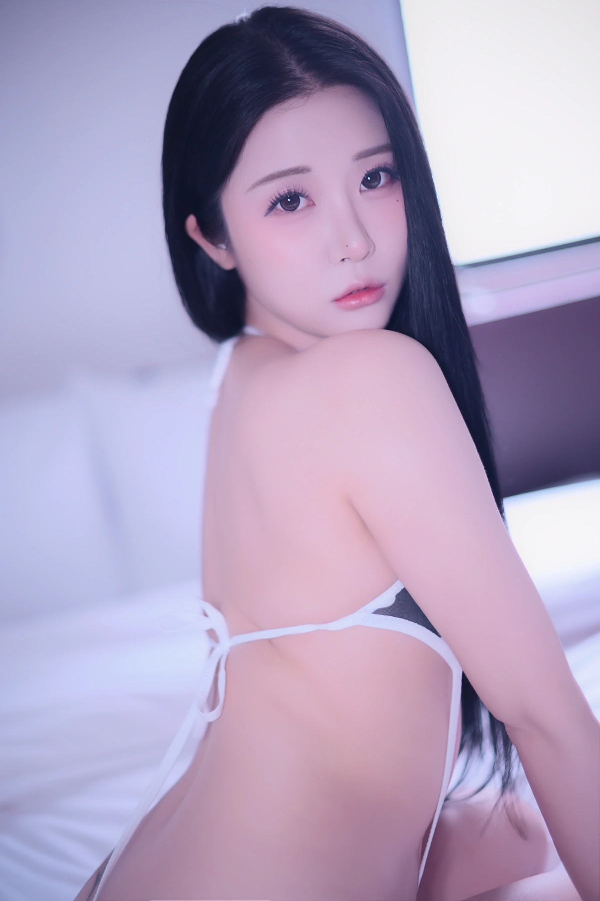 Jeong Bomi 정보미, PhotoBook 「Milk Body」の写真 14