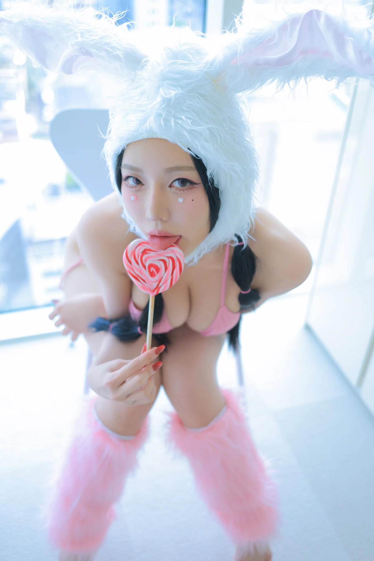 Dongeuran 동그란, PhotoBook 「Naked Bunny」 Set.02の写真 53