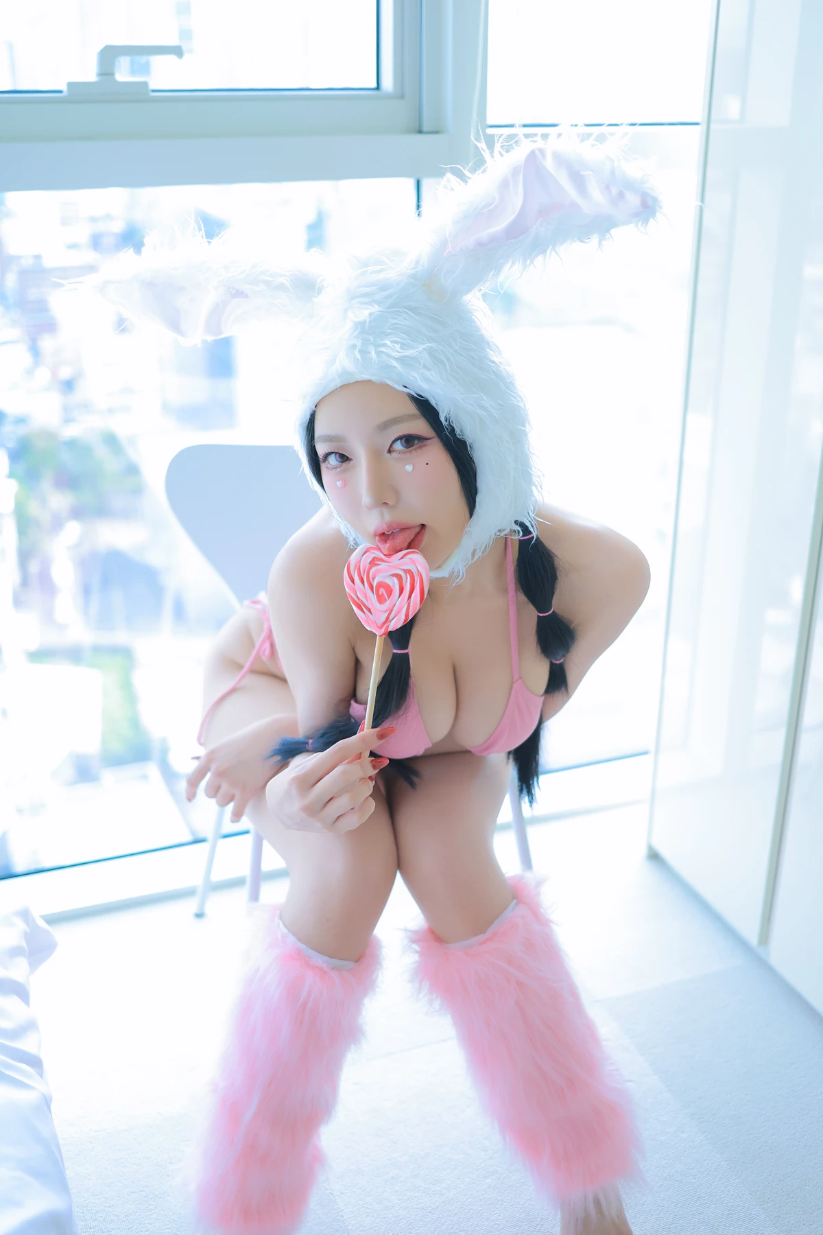 Dongeuran 동그란, PhotoBook 「Naked Bunny」 Set.02の写真 54