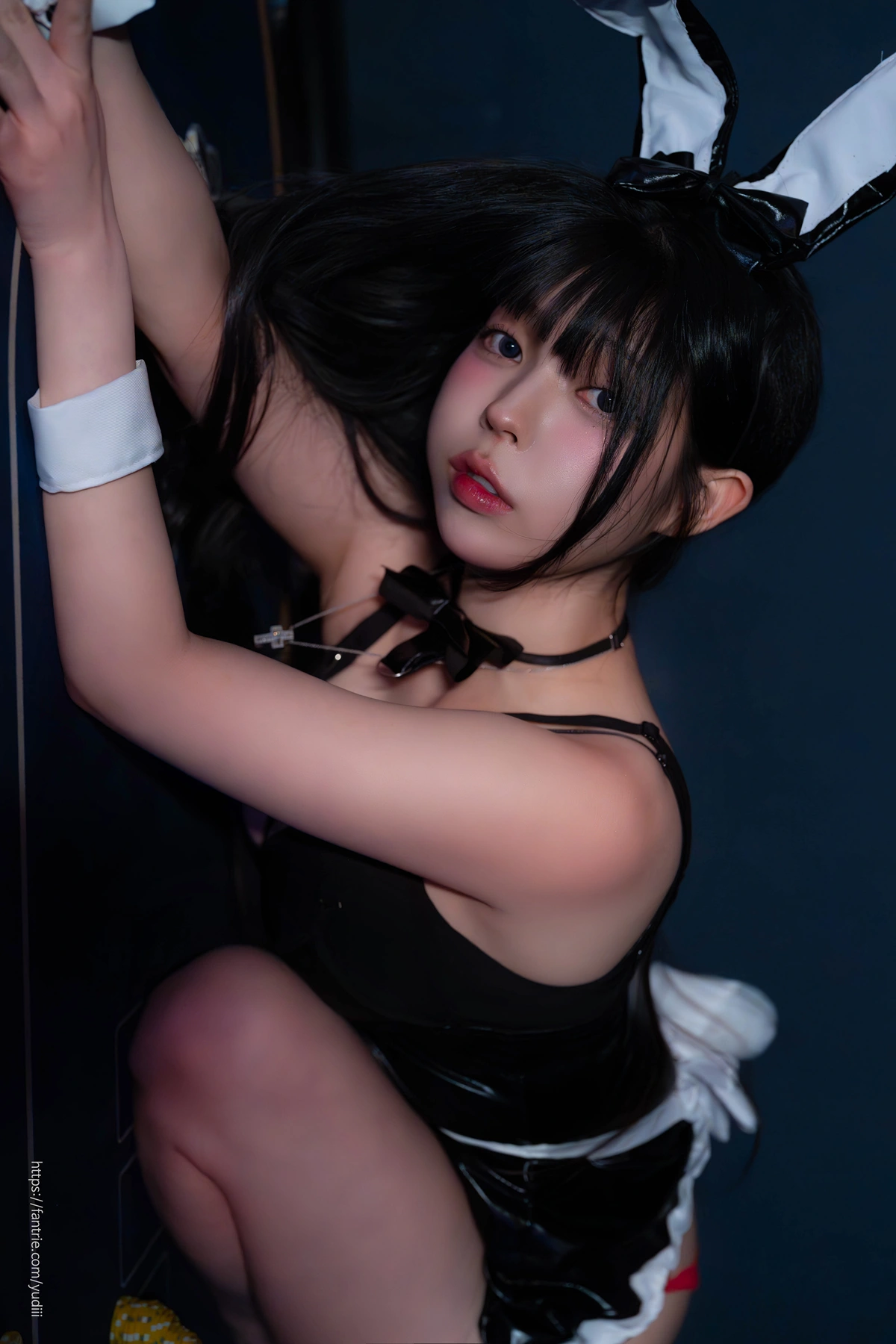 Yudi 유디, PhotoBook 「Black Rabbit」の写真 1