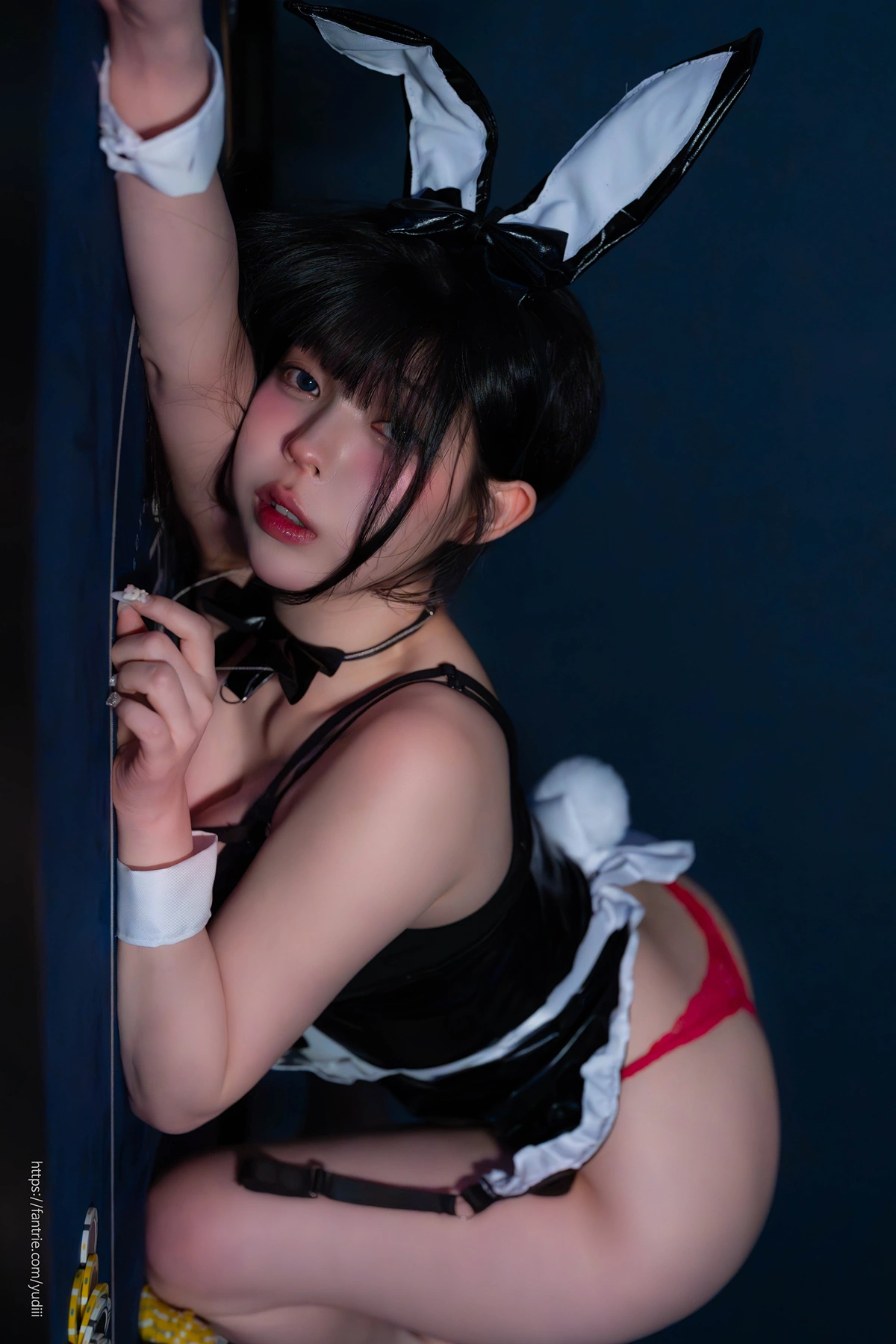 Yudi 유디, PhotoBook 「Black Rabbit」の写真 3