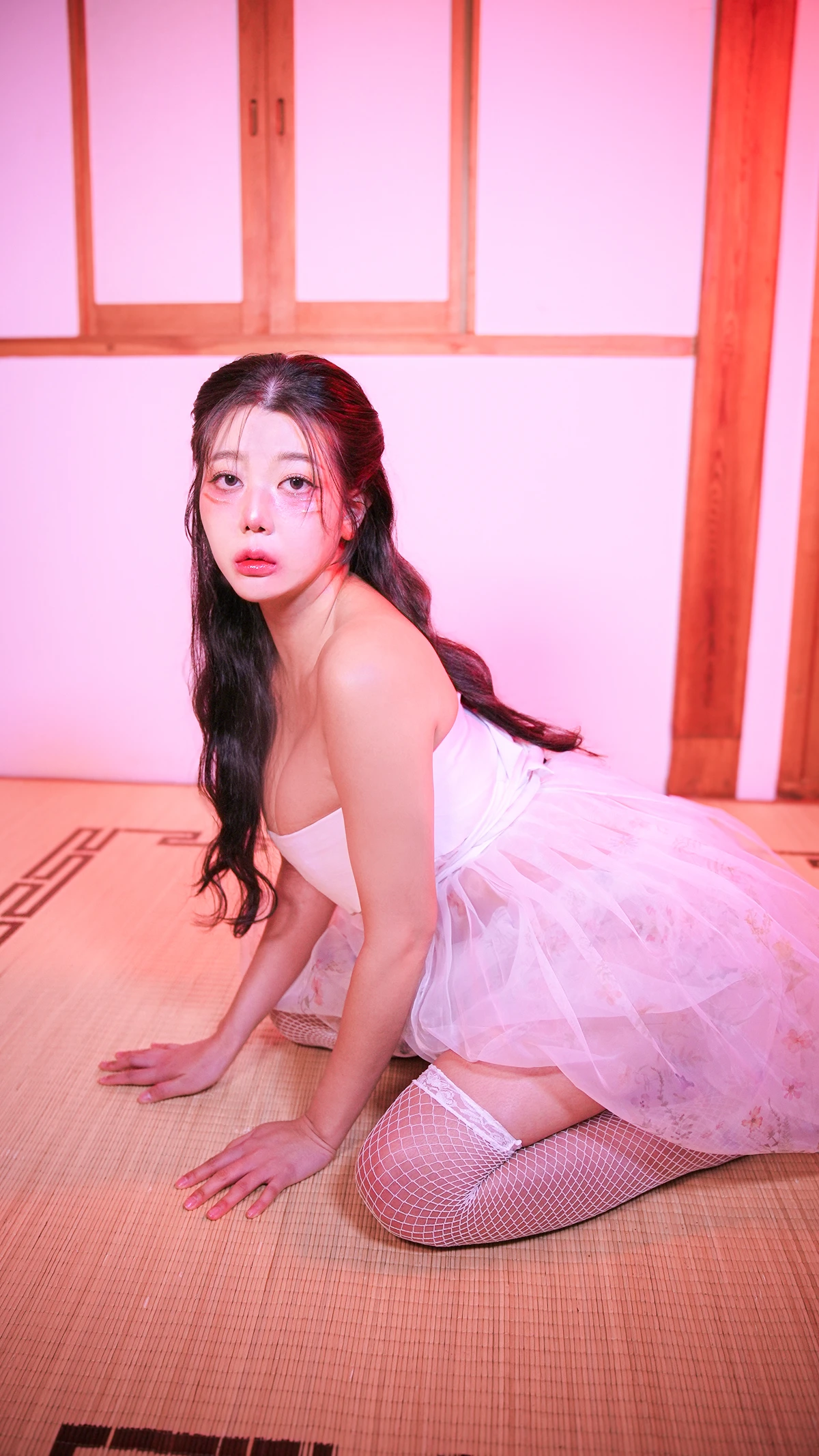 Yuni 유니, PhotoBook 「Gumiho」 Set.02