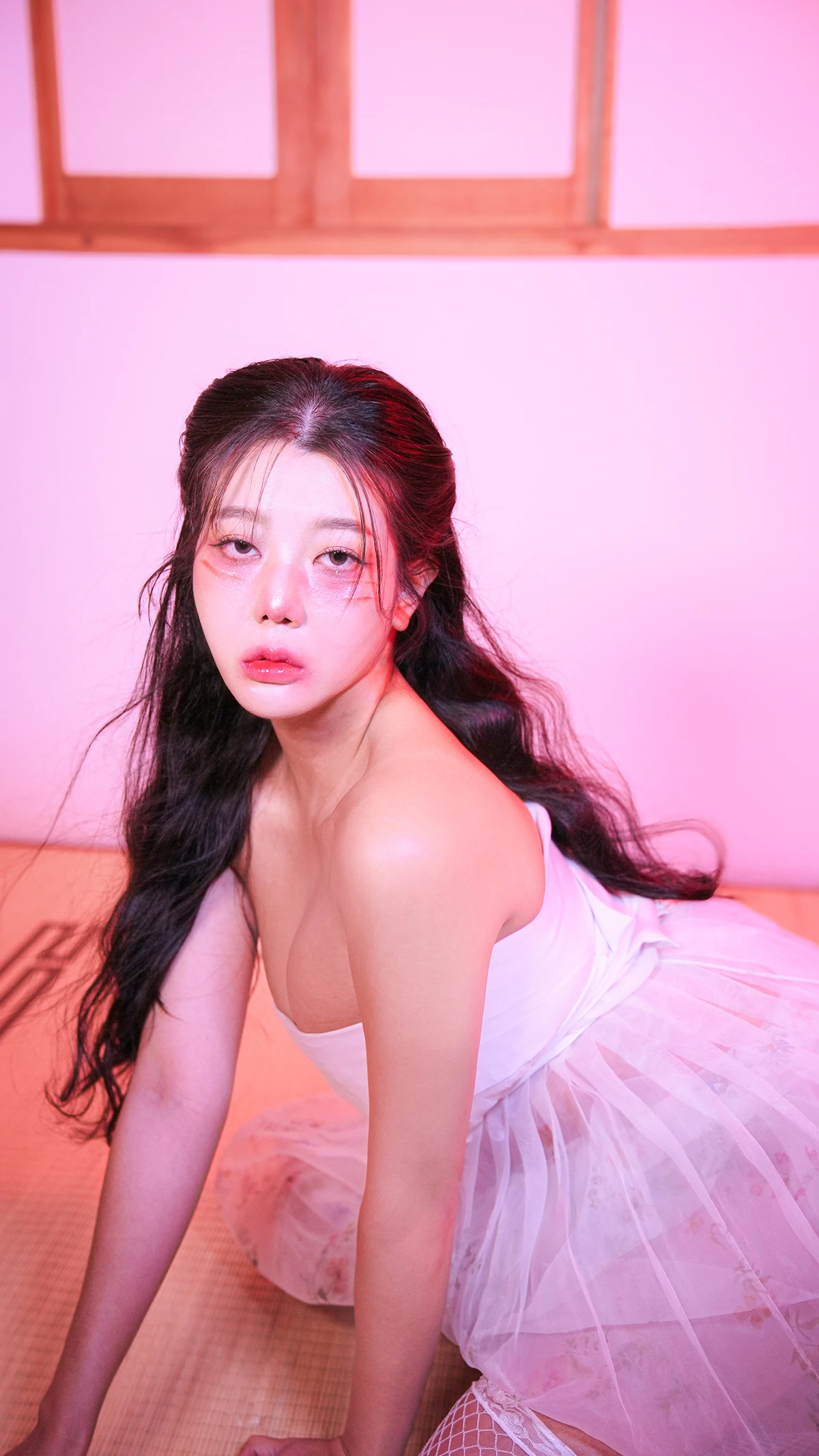 Yuni 유니, PhotoBook 「Gumiho」 Set.02の写真 4