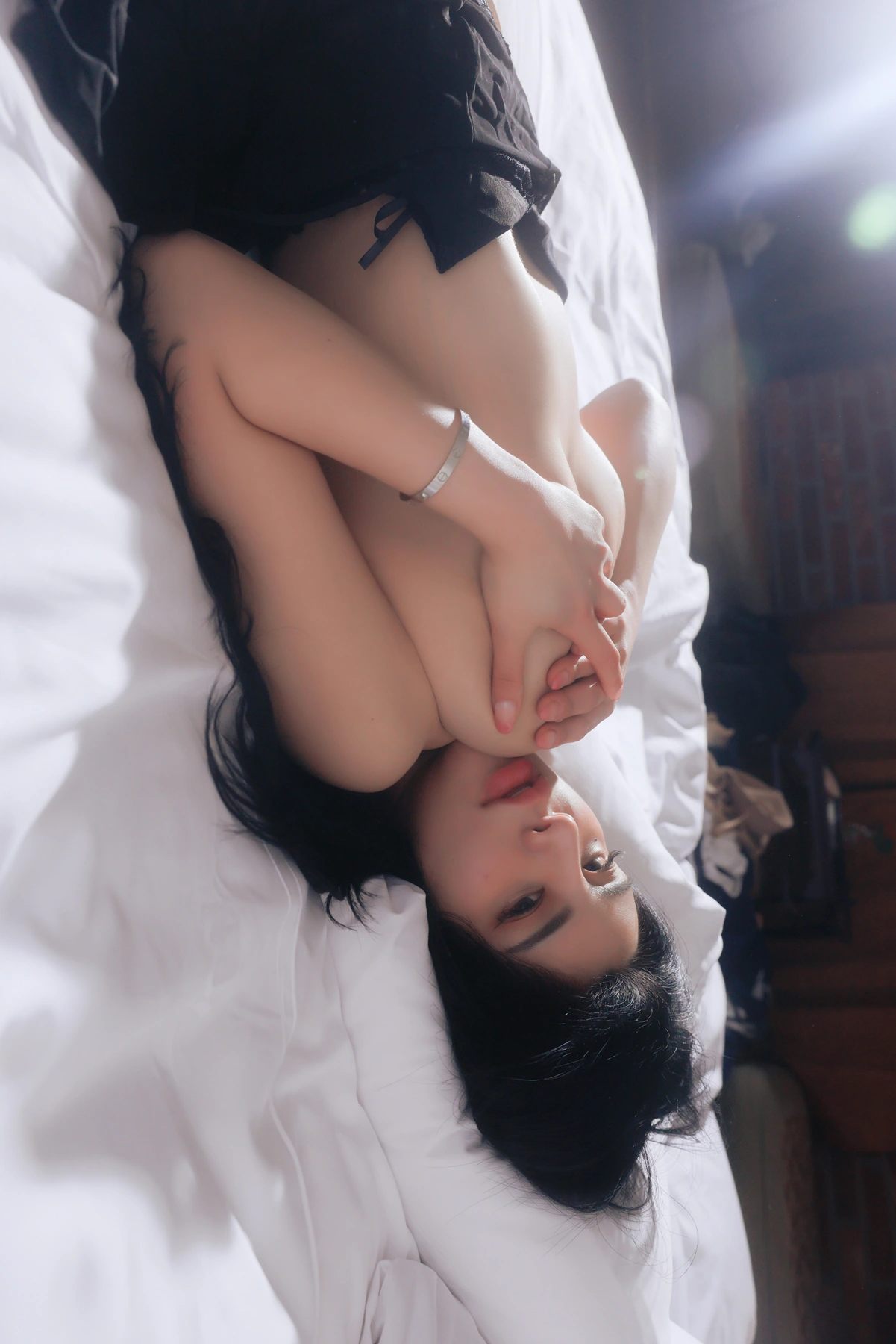 Robin 로빈, SWEETBOX Photobook 「Like」の写真 25