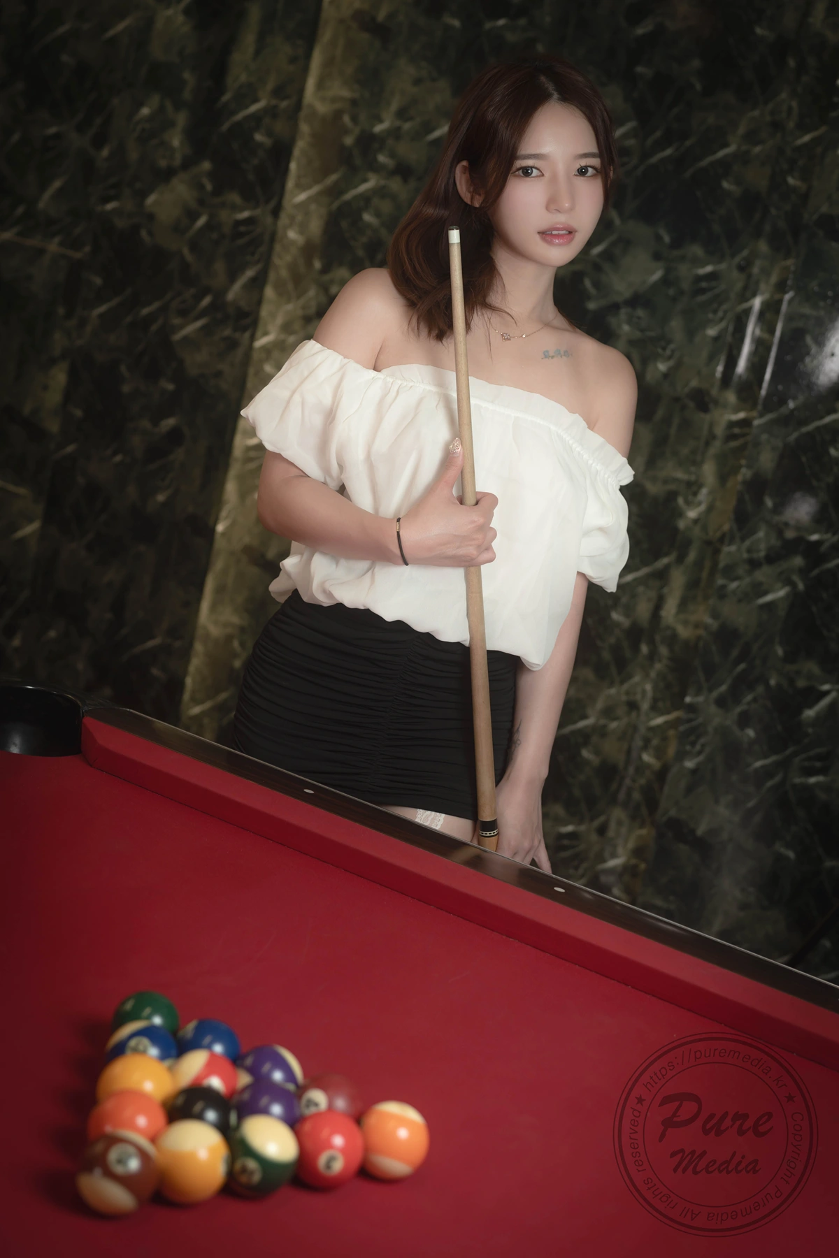 Yeha 예하, Pure Media Vol.305 「Hard Balls & Red Hole」 Set.01の写真 3
