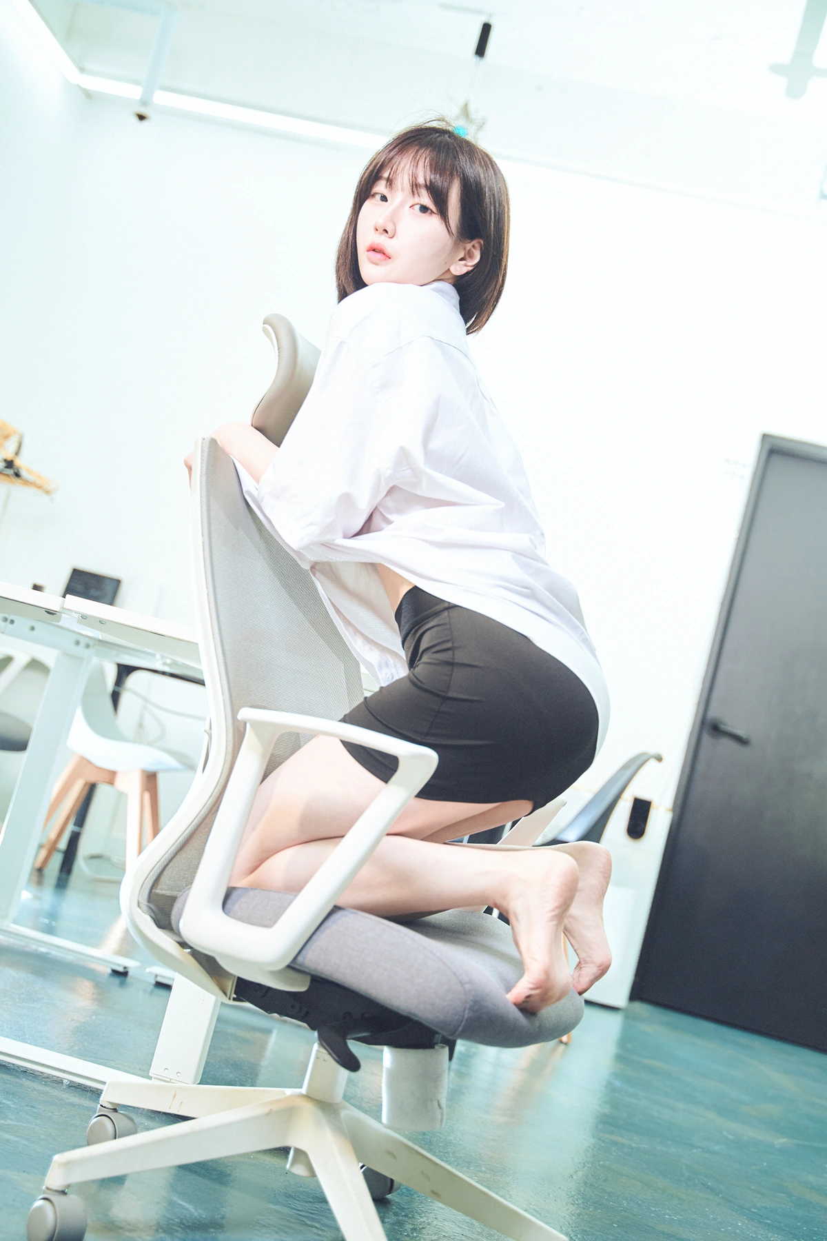 YeonJju 유연주, Photobook 「Office Final」 Set.01の写真 20