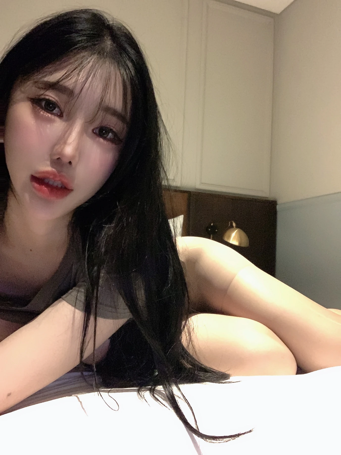 Yunjin 챌이, Moon Night Snap Photobook 「Your Yunjin」の写真 15