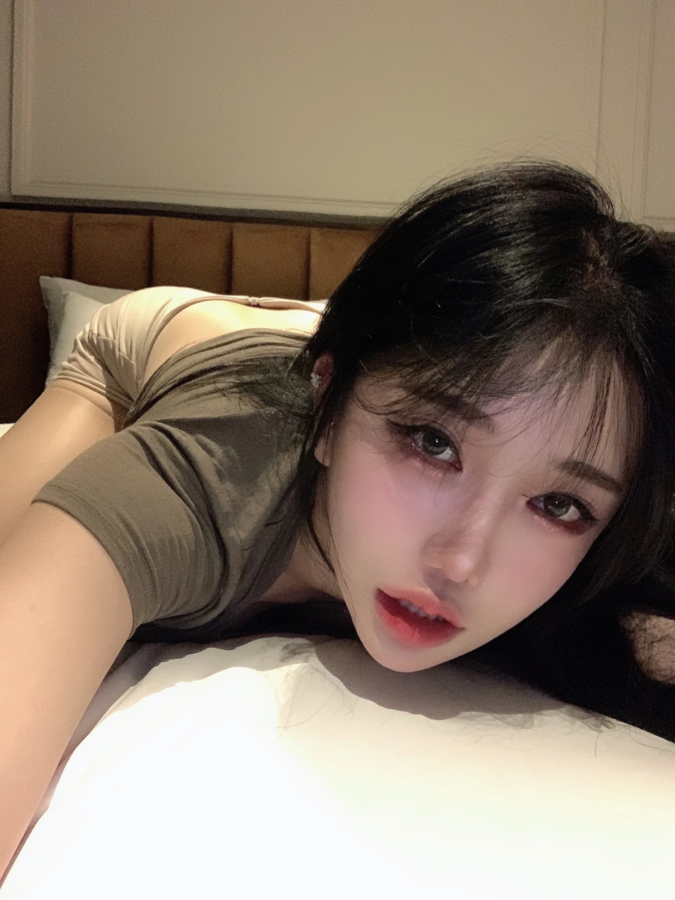 Yunjin 챌이, Moon Night Snap Photobook 「Your Yunjin」の写真 18