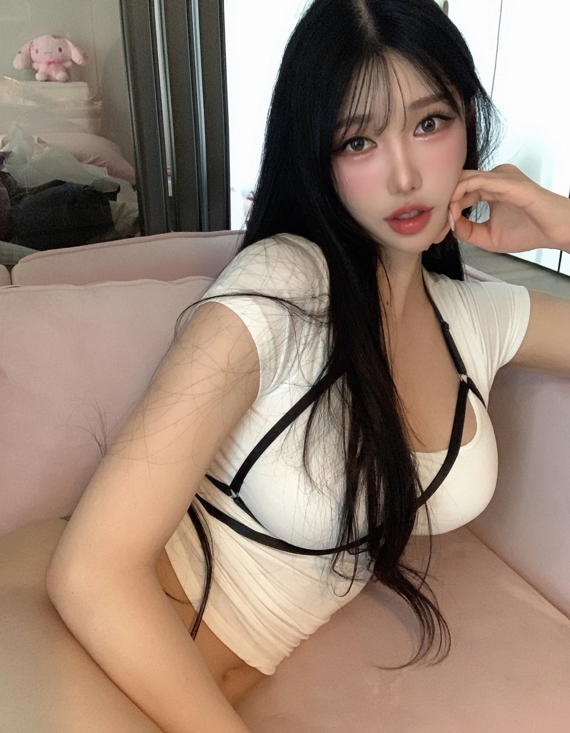 Yunjin 챌이, Moon Night Snap 「Peek at The Younger Sister Next Door」