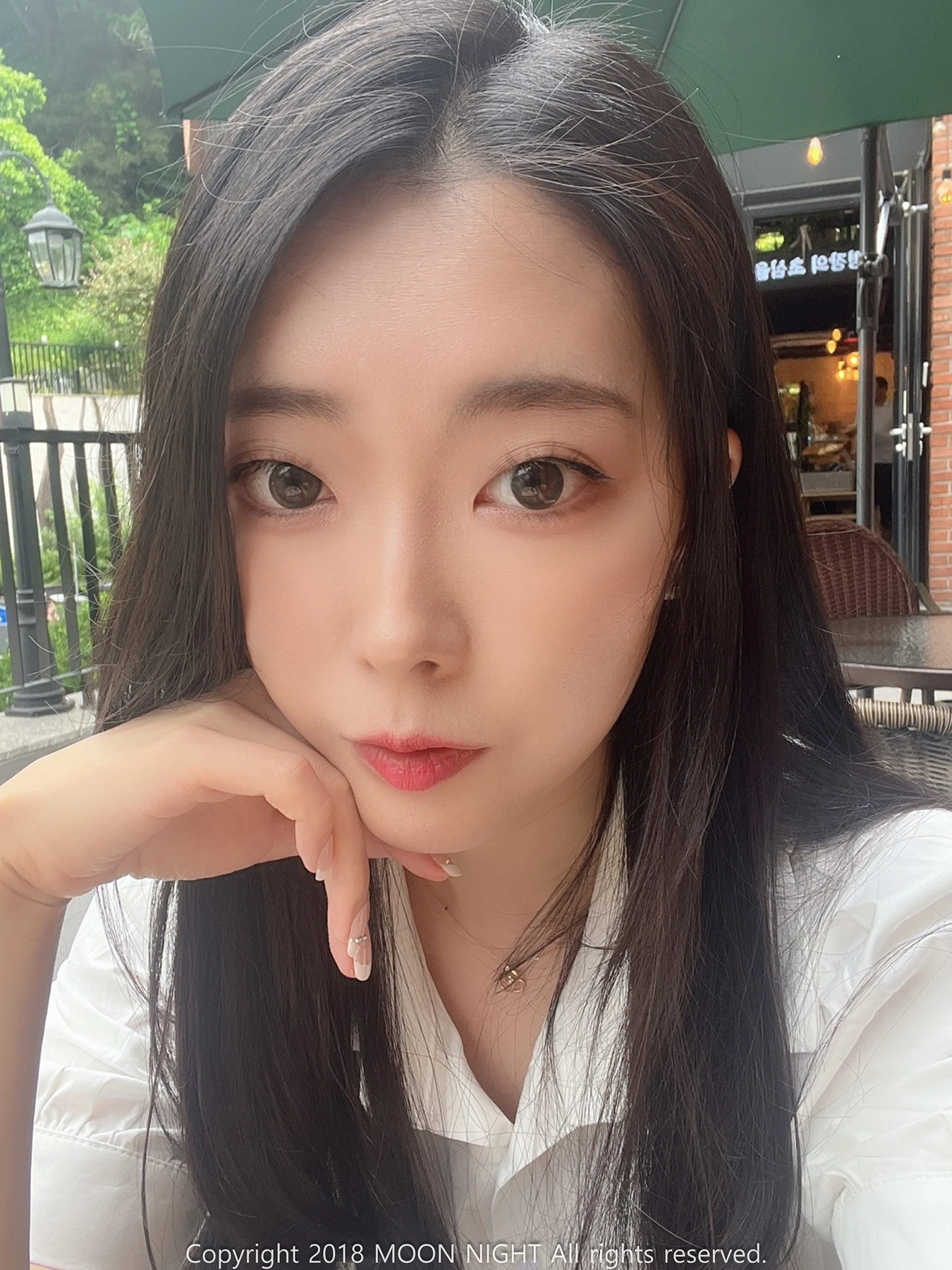 Mona 모나, Moon Night Snap 「Mona Has a Pretty Body」の写真 2