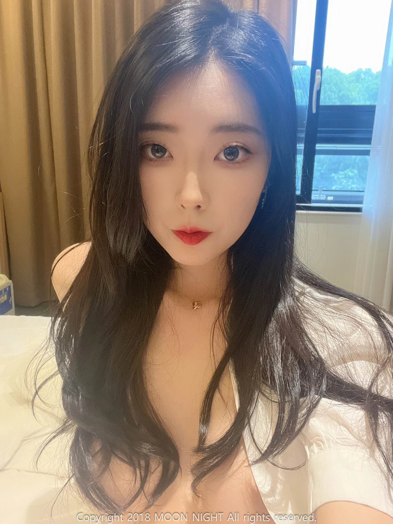 Mona 모나, Moon Night Snap 「Mona Has a Pretty Body」の写真 16