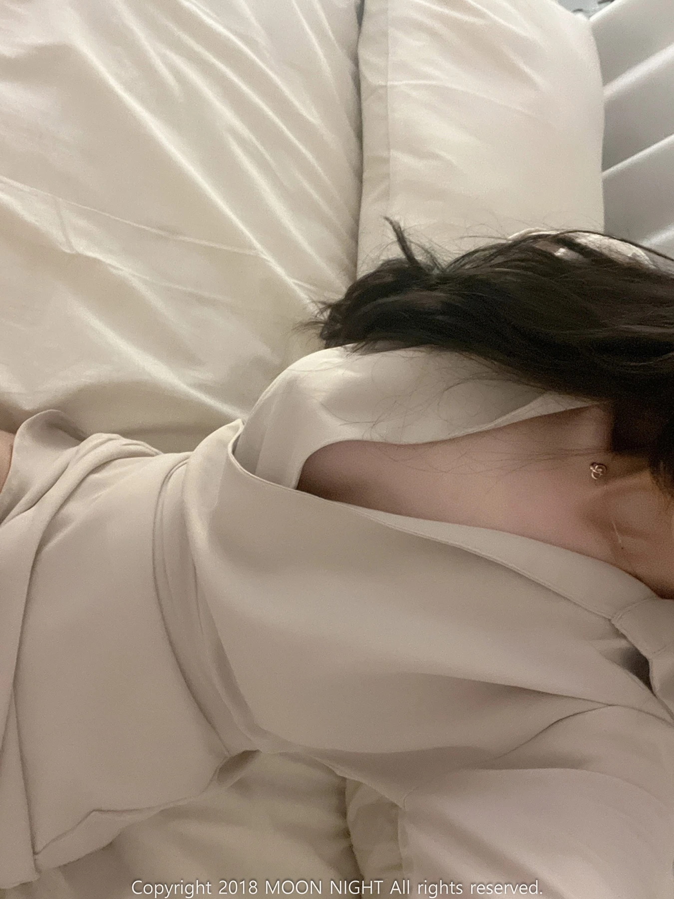 Mona 모나, Moon Night Snap 「Mona Has a Pretty Body」の写真 37